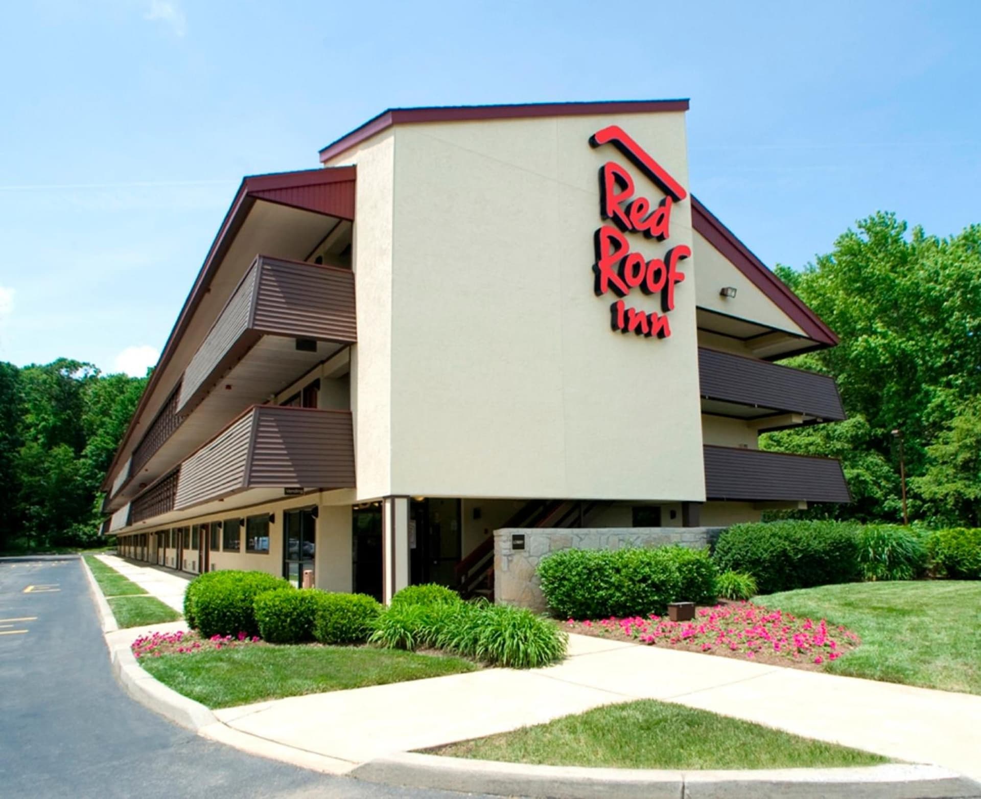 Red Roof Inn Albany Airport exterior or lobby in Albany, NY — main listing photo