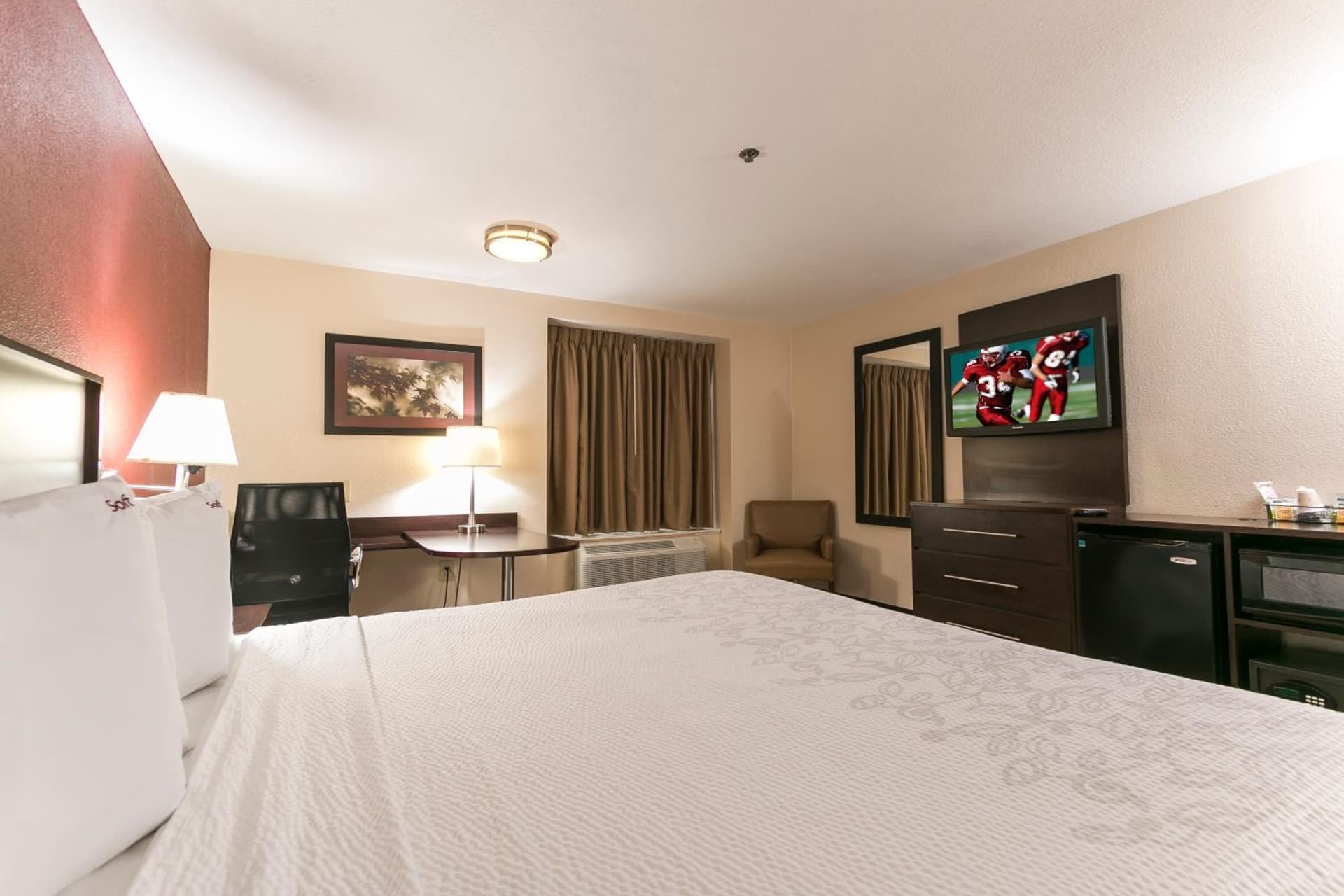 Red Roof Inn PLUS+ San Antonio Downtown - Riverwalk gallery photo in San Antonio, TX — image 26