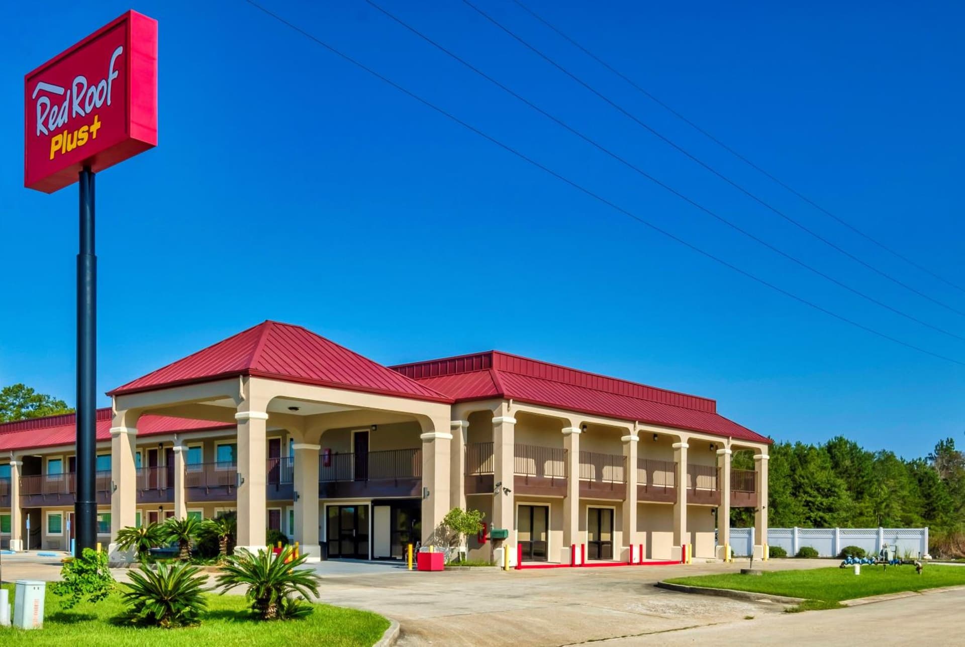 Red Roof Inn PLUS+ Hammond exterior or lobby in Hammond, LA — main listing photo