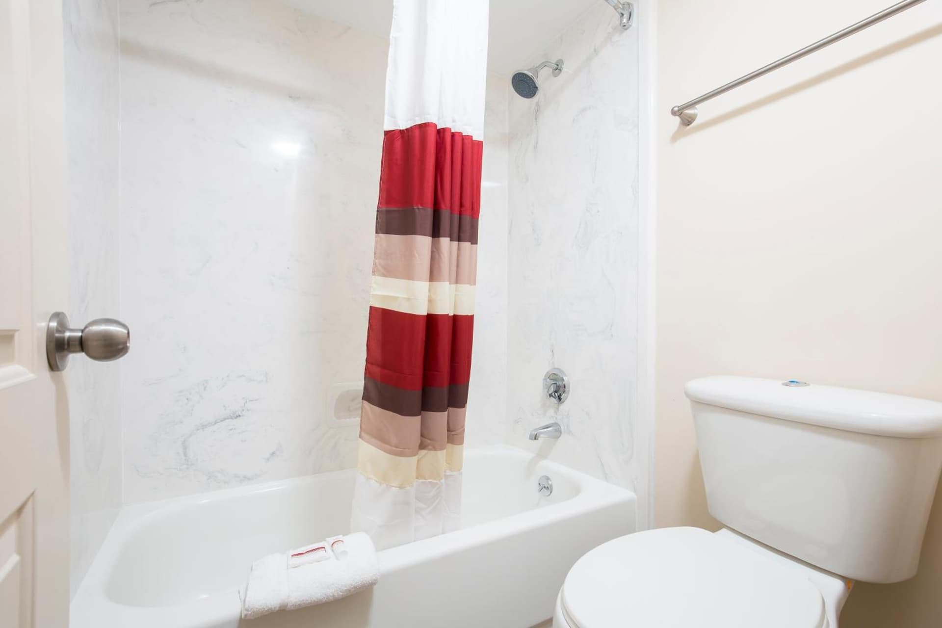 Red Roof Inn PLUS+ Birmingham East – Irondale/Airport gallery photo in Birmingham, AL — image 12