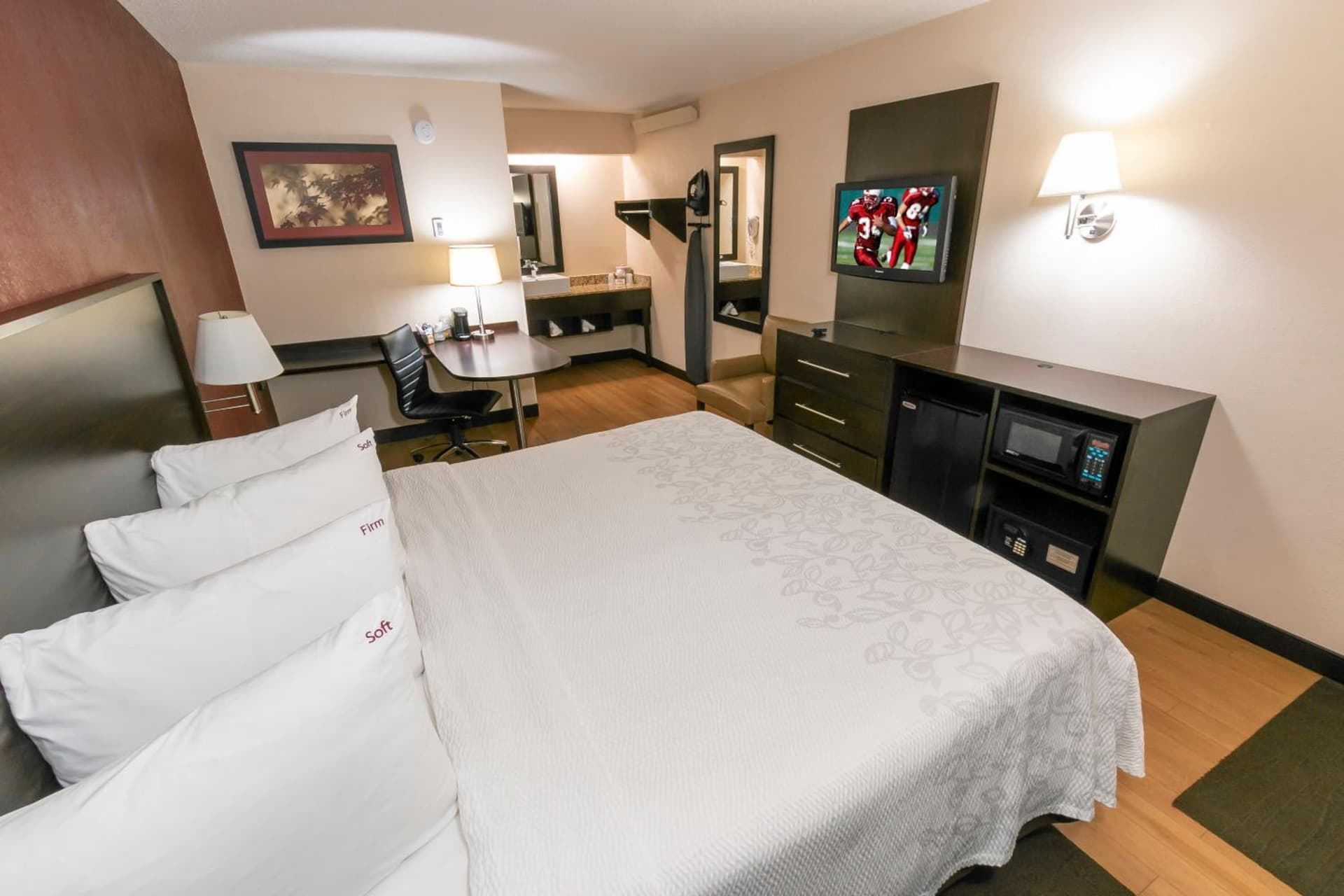 Red Roof Inn PLUS+ Birmingham East – Irondale/Airport gallery photo in Birmingham, AL — image 15