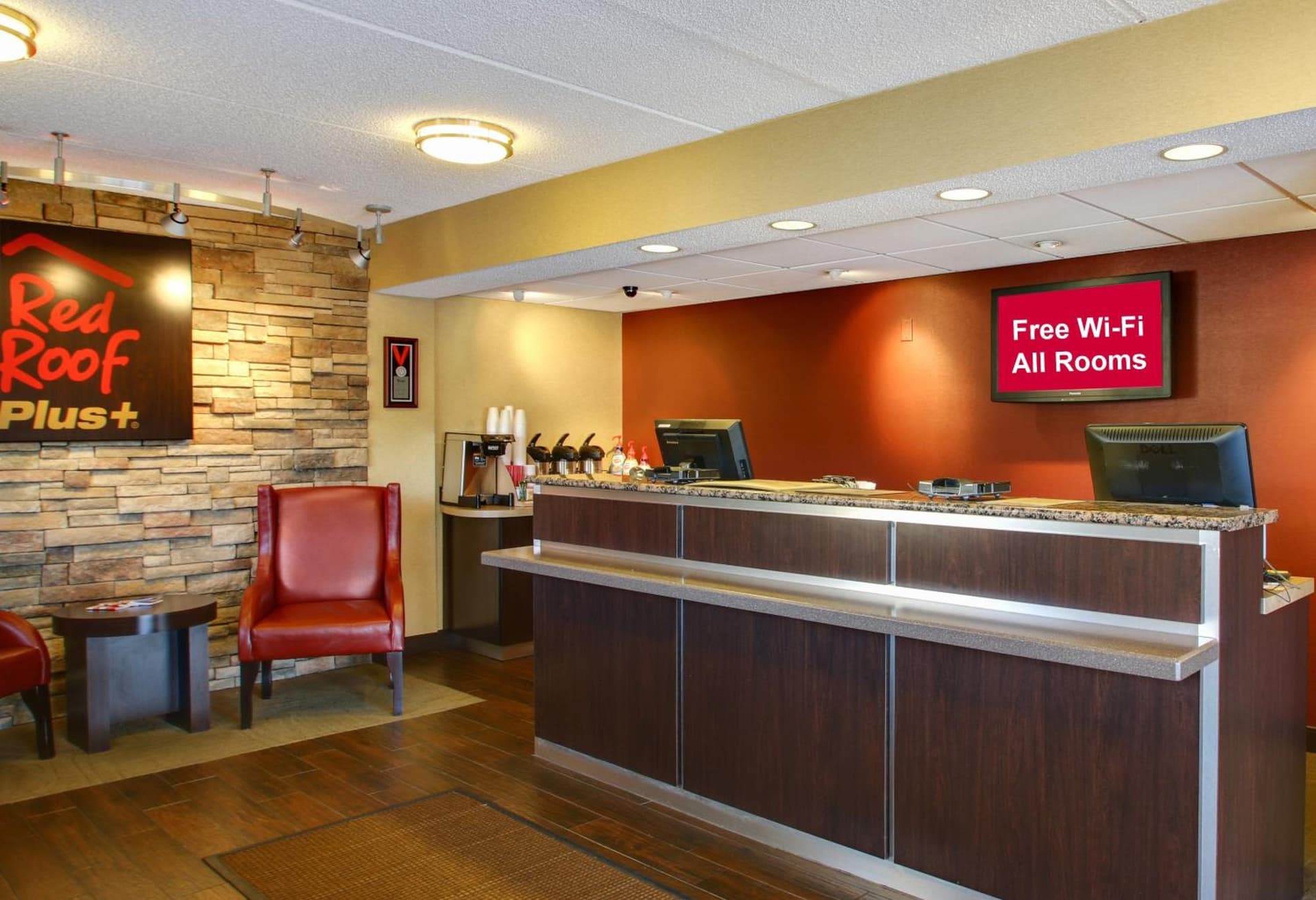 Red Roof Inn PLUS+ Statesville interior in Statesville, NC — gallery photo 2
