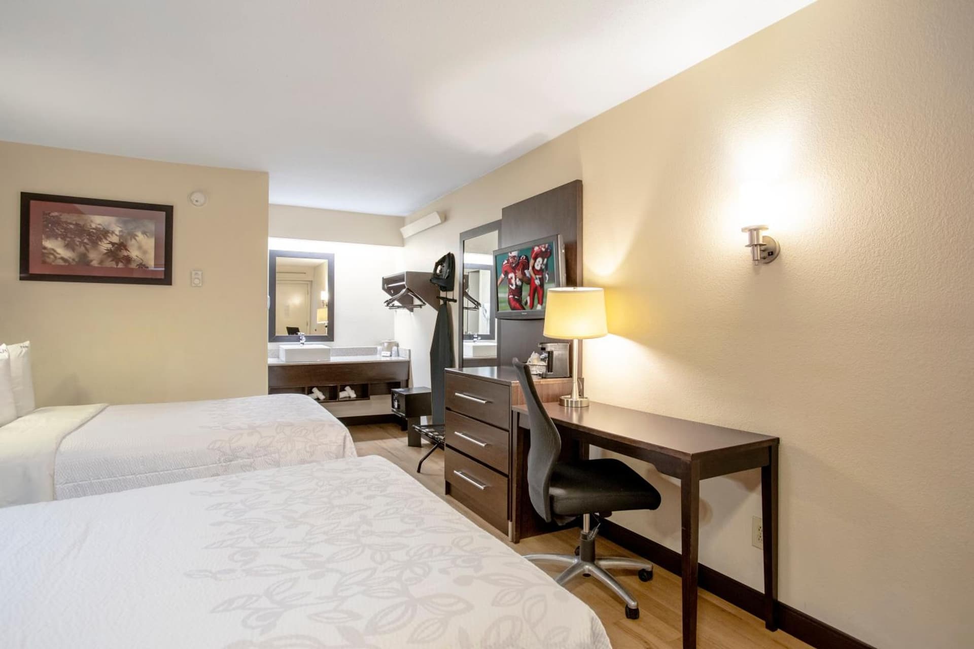 Red Roof Inn PLUS+ Statesville gallery photo in Statesville, NC — image 6
