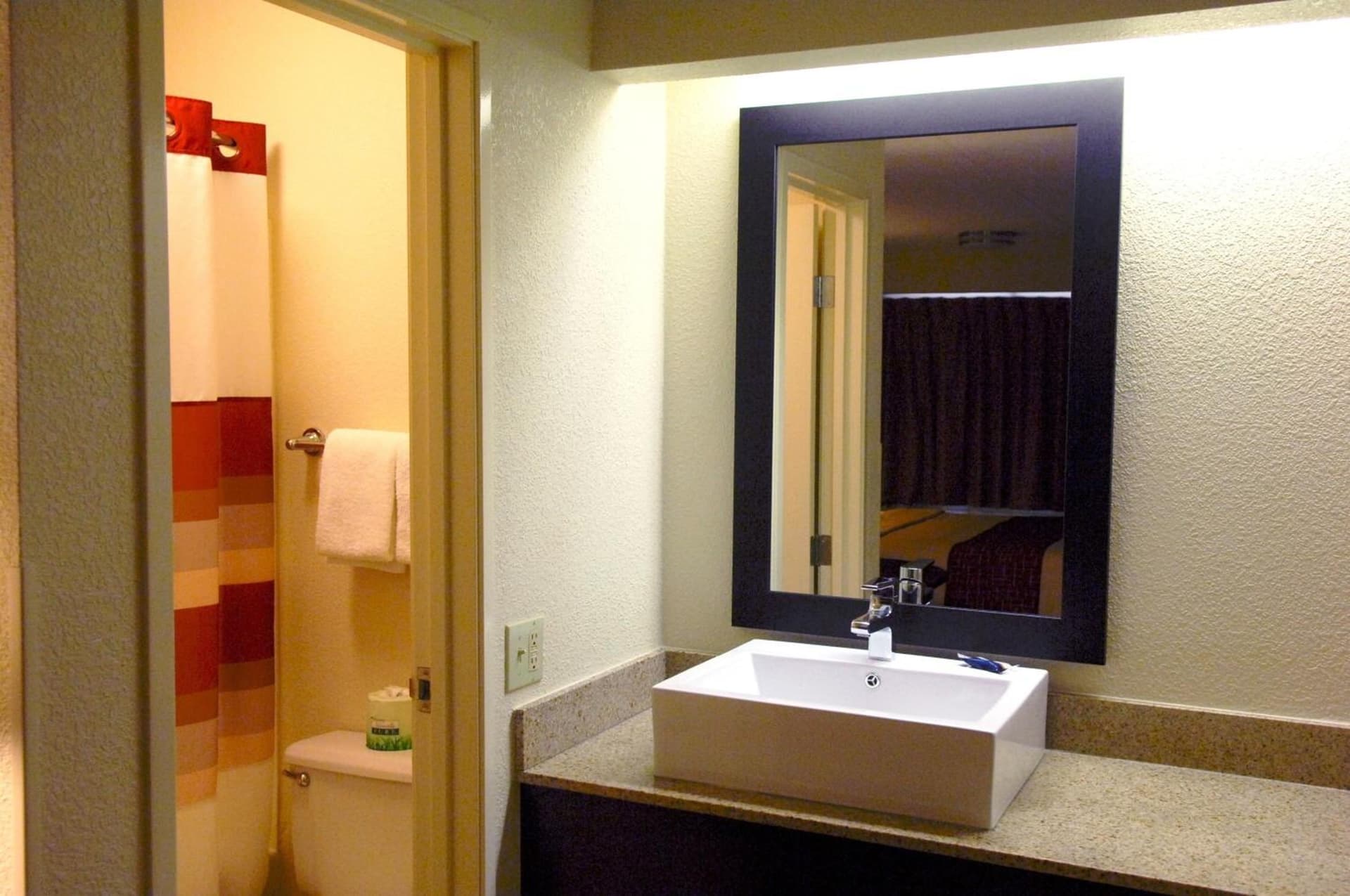 Red Roof Inn PLUS+ Statesville gallery photo in Statesville, NC — image 9