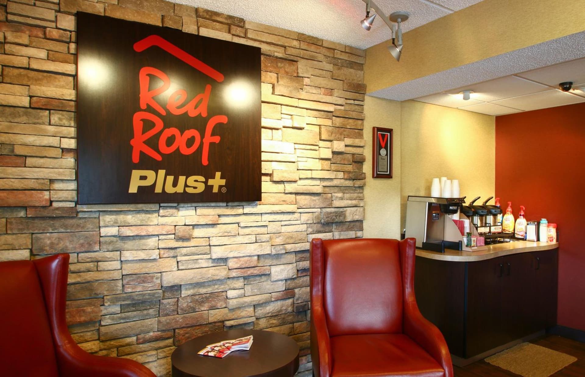 Red Roof Inn PLUS+ Statesville gallery photo in Statesville, NC — image 7