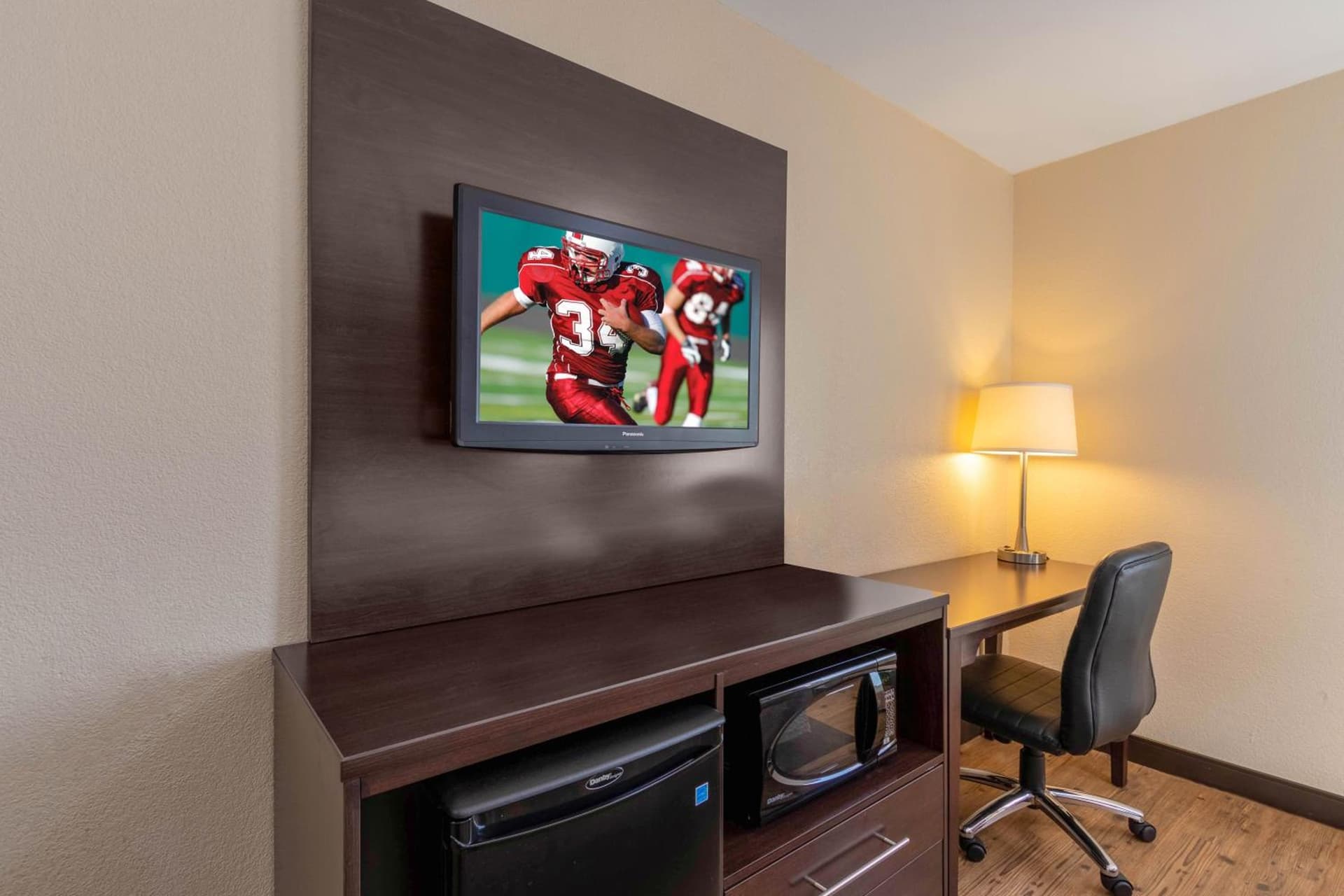 Red Roof Inn PLUS+ El Paso East gallery photo in El Paso, TX — image 30