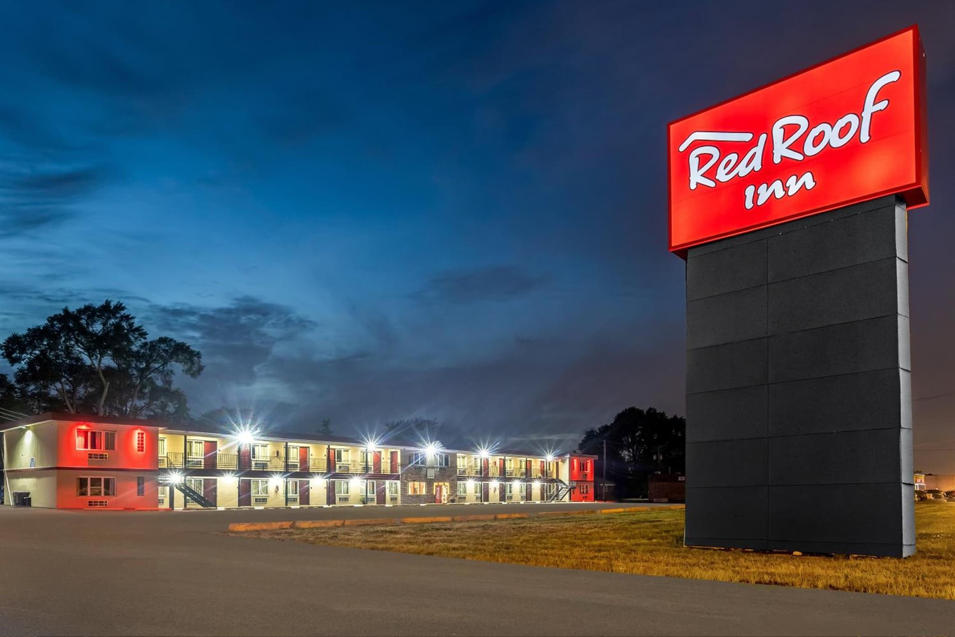 Red Roof Inn Chicago - Alsip featured exterior or lobby in Chicago, IL — similar hotel