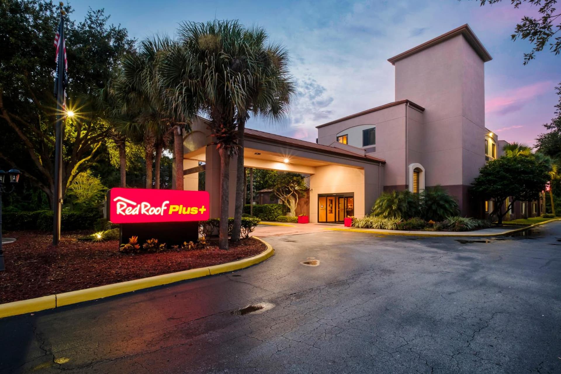 Red Roof Inn PLUS+ Palm Coast property views in Palm Coast, FL — gallery photo 3