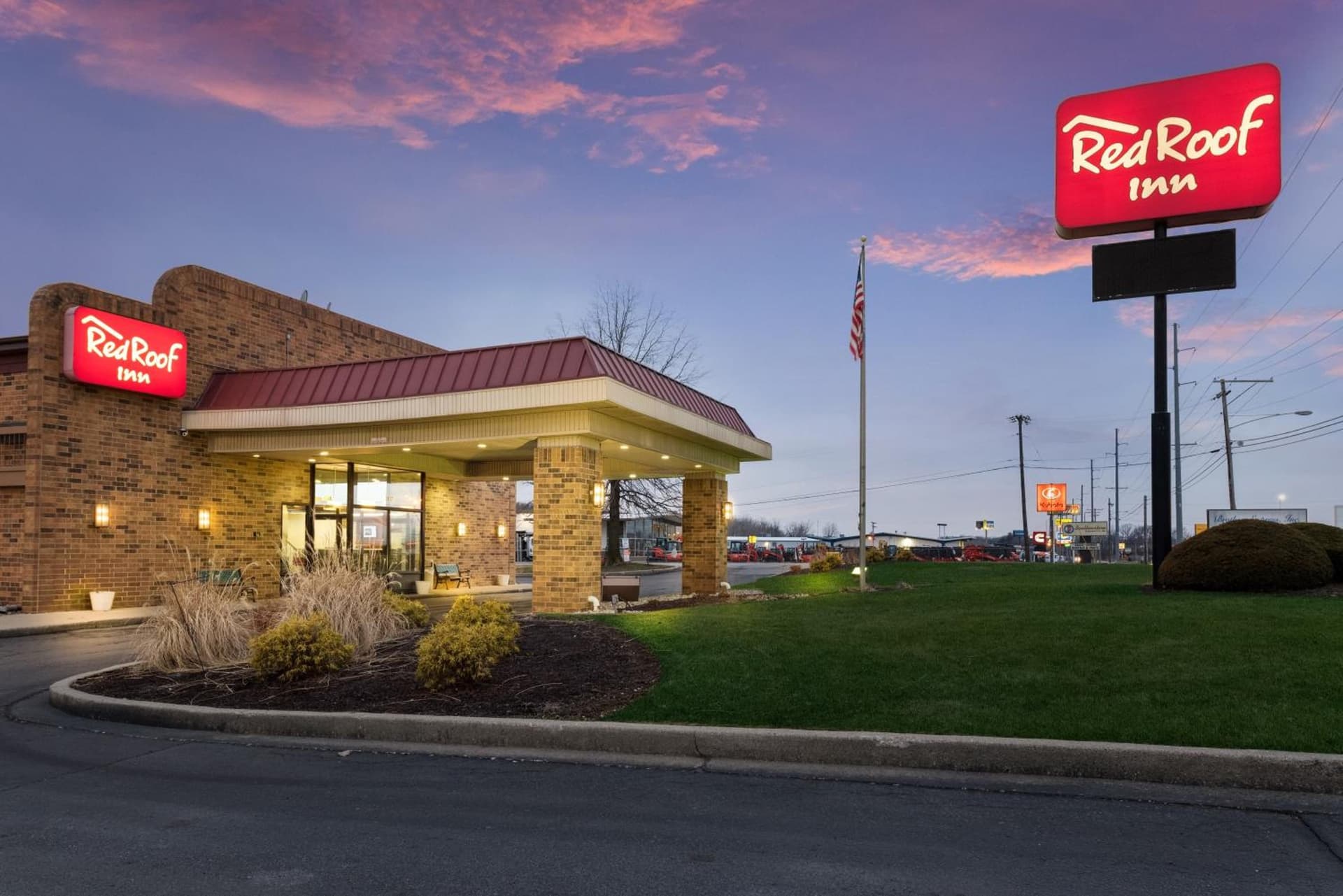 Red Roof Inn Fort Wayne property views in Fort Wayne, IN — gallery photo 3
