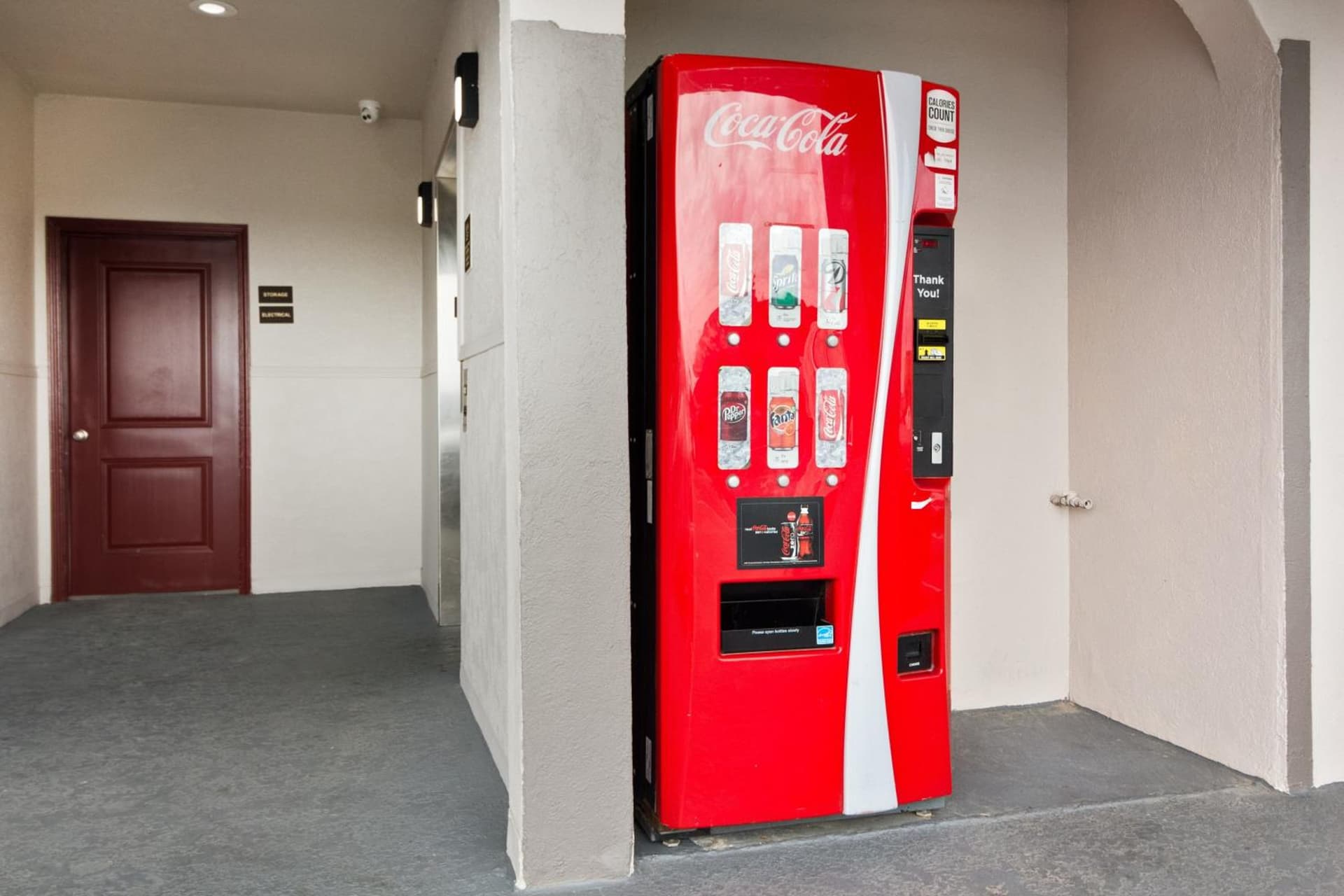 Red Roof Inn PLUS + Galveston - Beachfront gallery photo in Galveston, TX — image 15