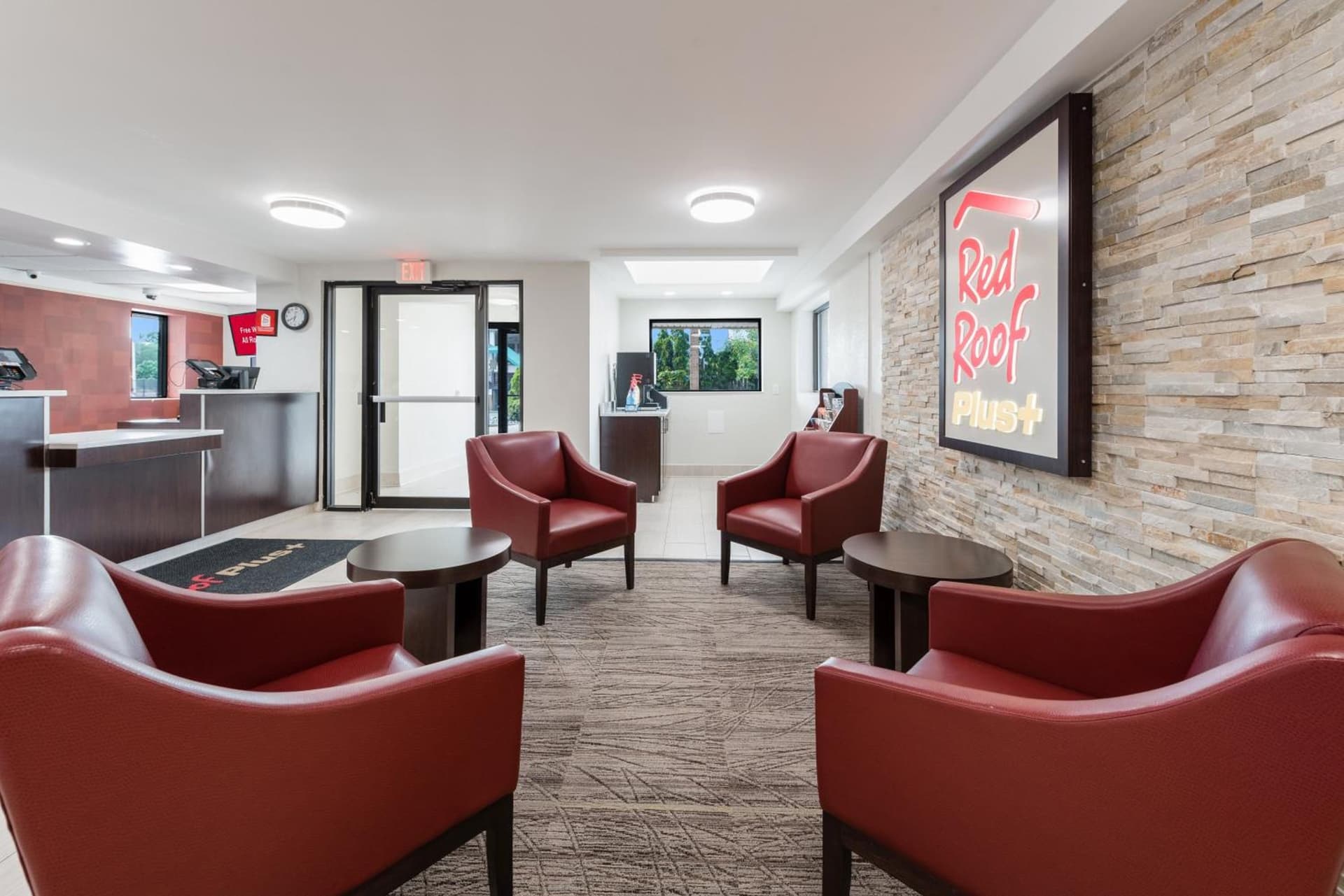 Red Roof Inn PLUS+ Columbus - Worthington gallery photo in Columbus, OH — image 10