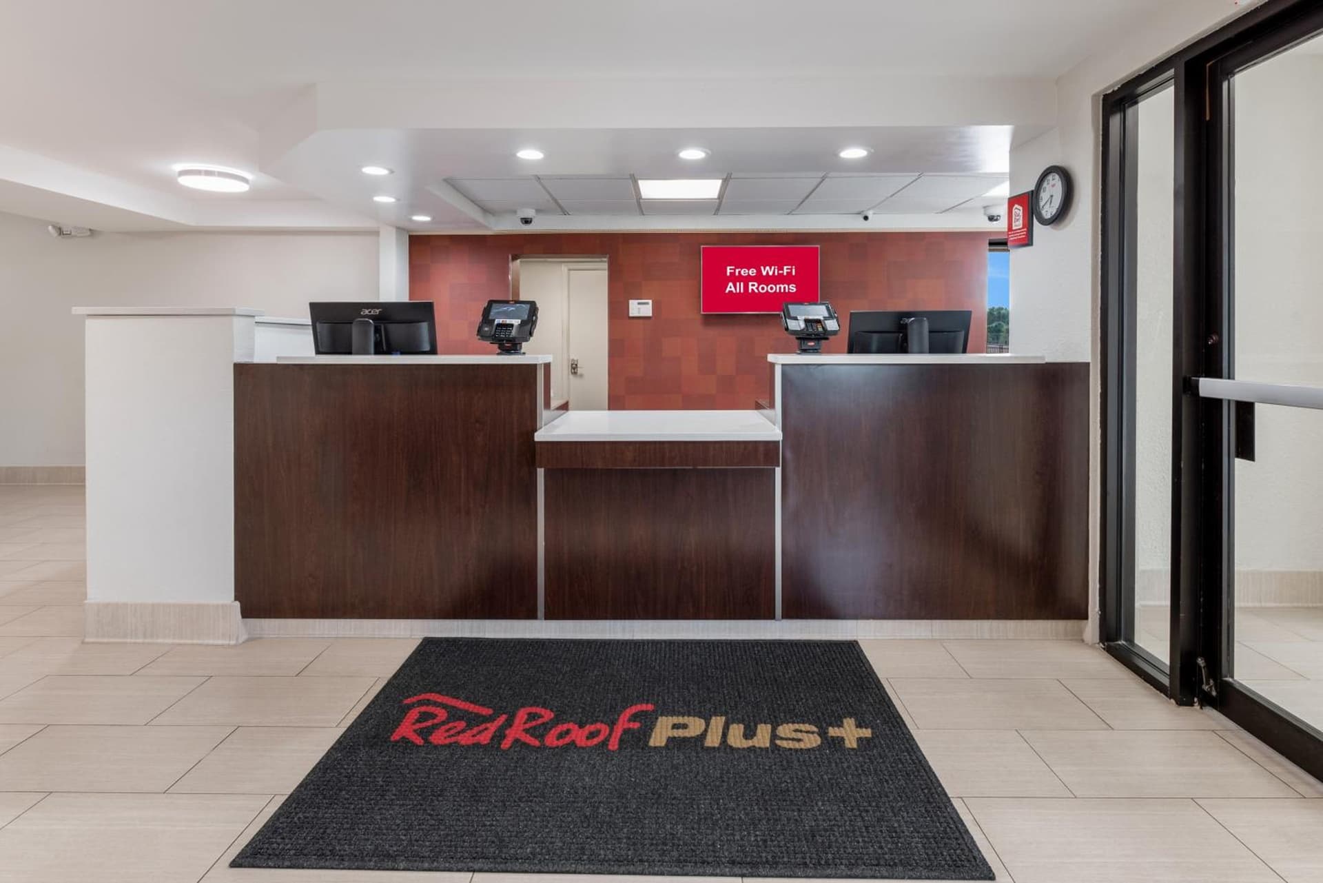 Red Roof Inn PLUS+ Columbus - Worthington gallery photo in Columbus, OH — image 16