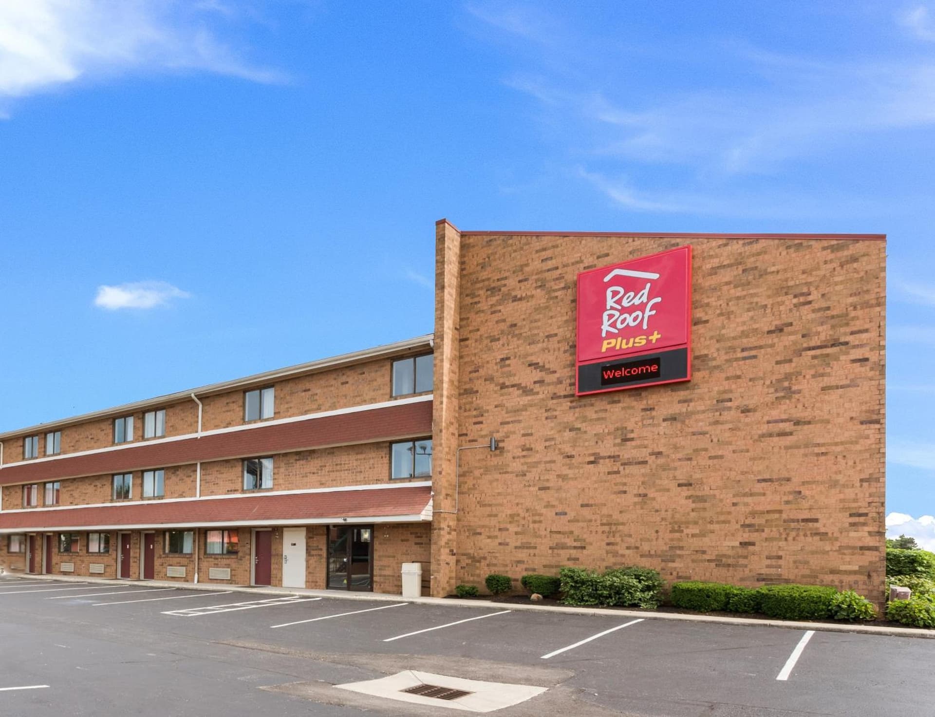 Red Roof Inn PLUS+ Columbus - Worthington featured exterior or lobby in Columbus, OH — similar hotel