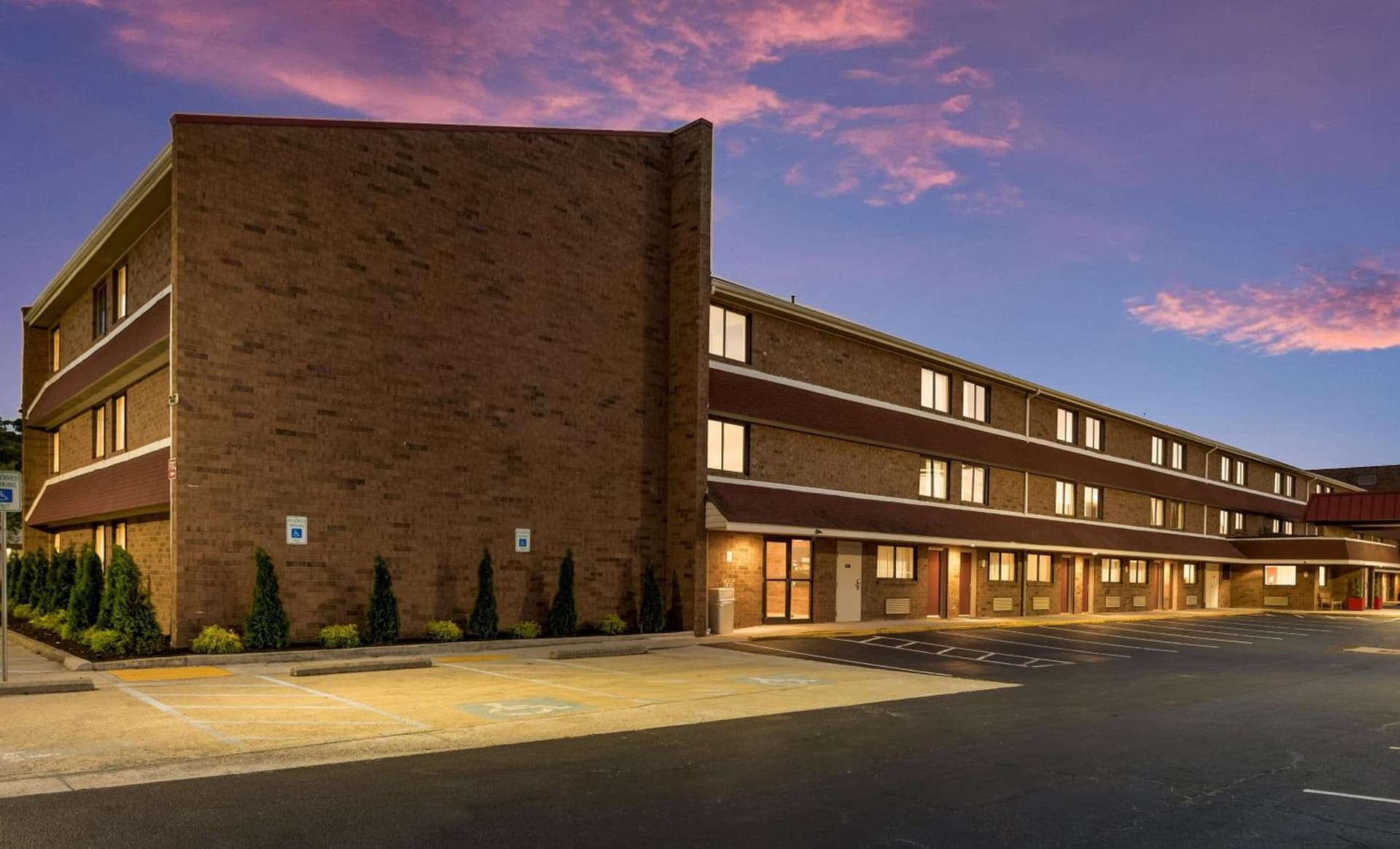 Red Roof Inn PLUS+ Columbus - Worthington gallery photo in Columbus, OH — image 5