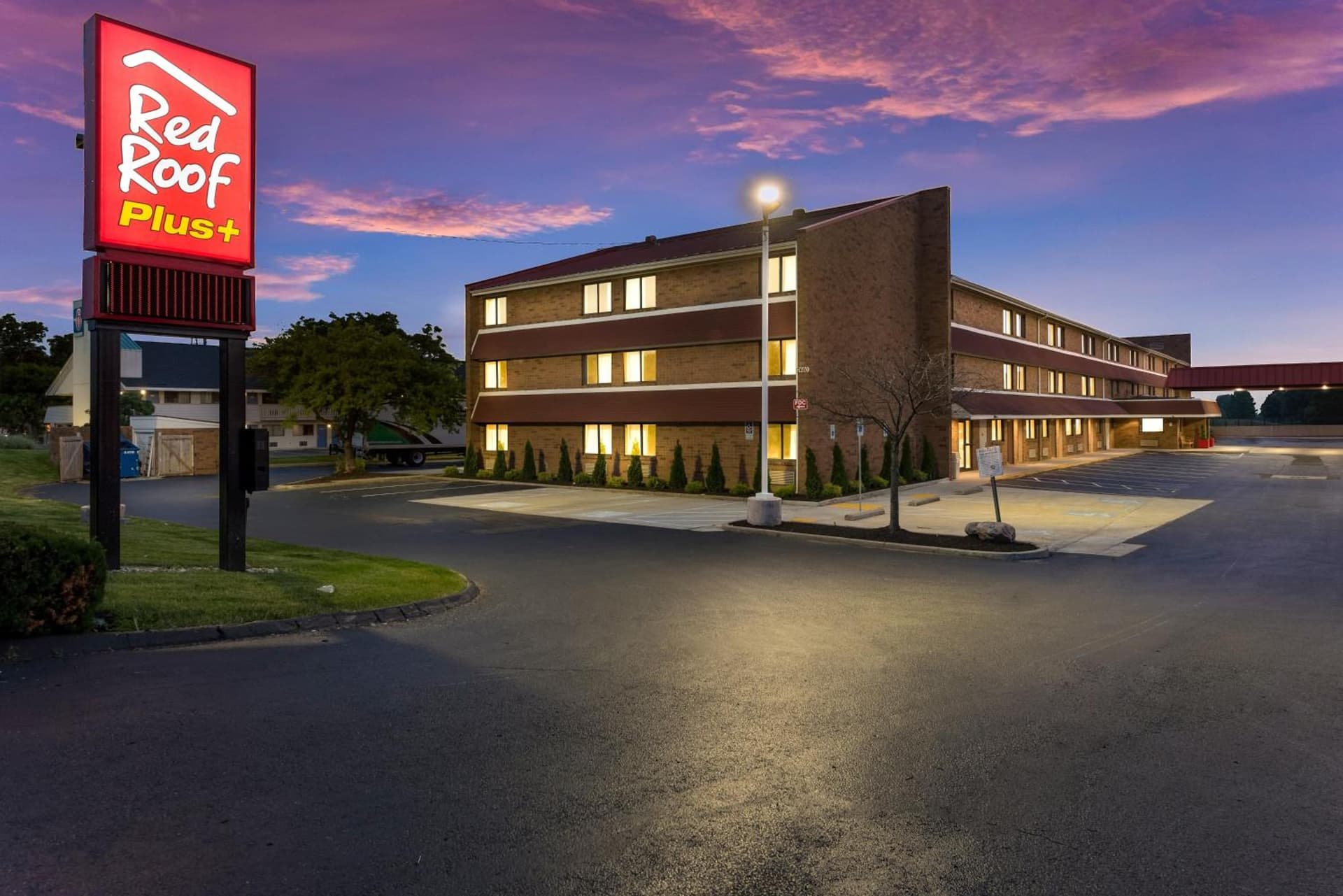 Red Roof Inn PLUS+ Columbus - Worthington gallery photo in Columbus, OH — image 6