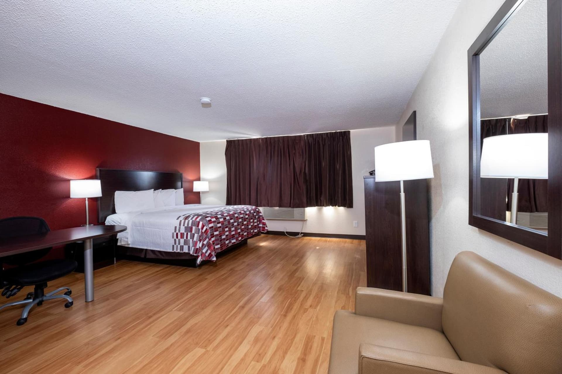 Red Roof Inn Norfolk - Portsmouth gallery photo in Portsmouth, VA — image 26