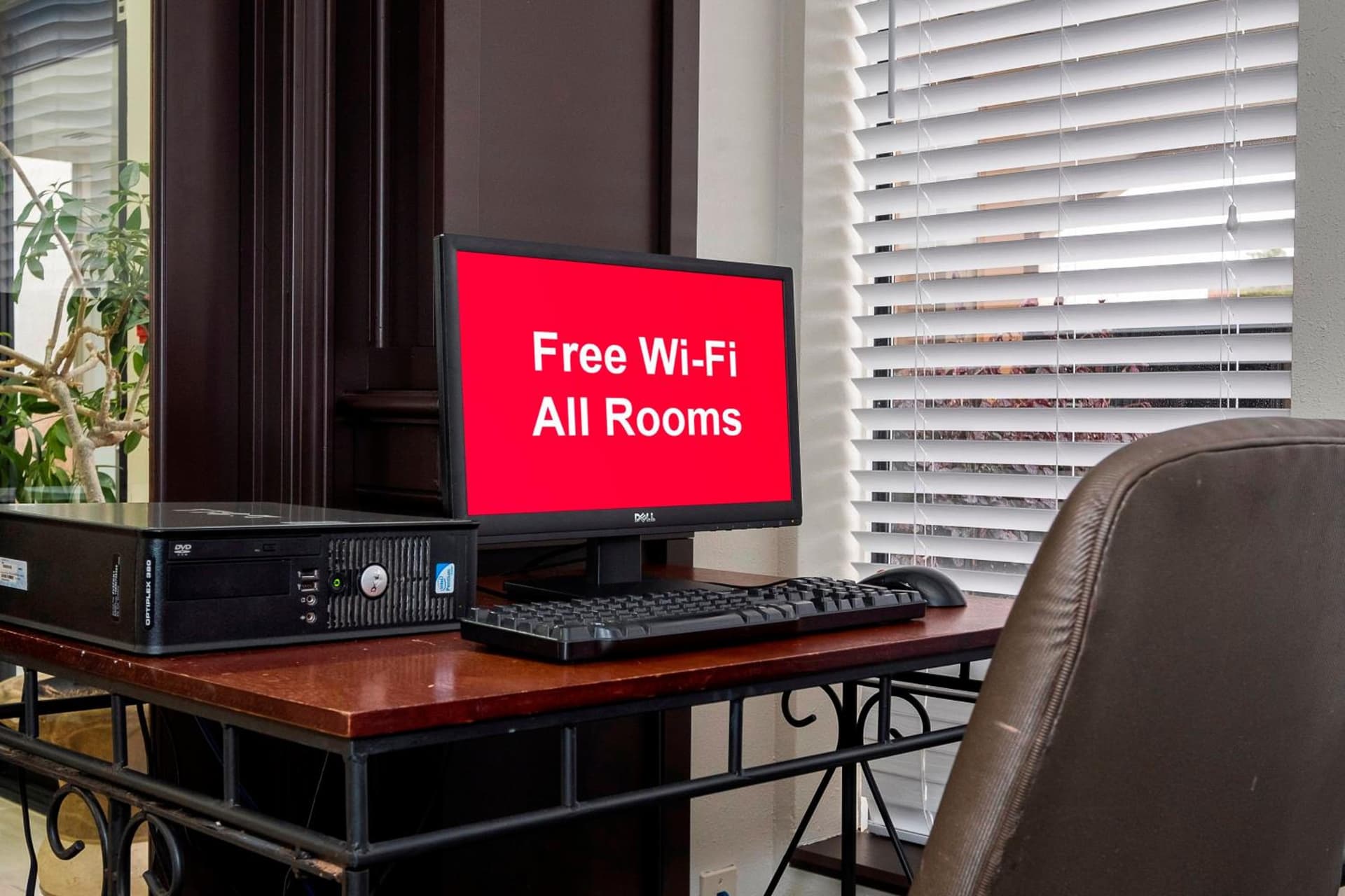 Red Roof Inn PLUS+ & Suites Knoxville West - Cedar Bluff gallery photo in Knoxville, TN — image 25