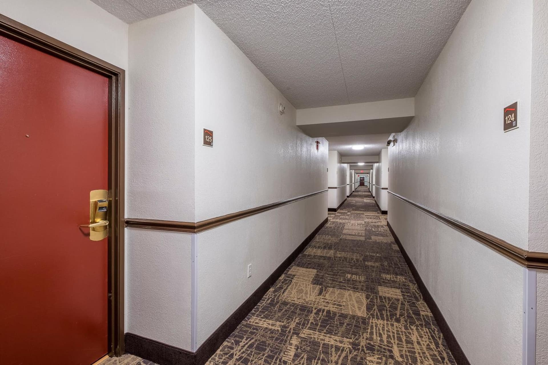 Red Roof Inn PLUS+ & Suites Knoxville West - Cedar Bluff gallery photo in Knoxville, TN — image 42