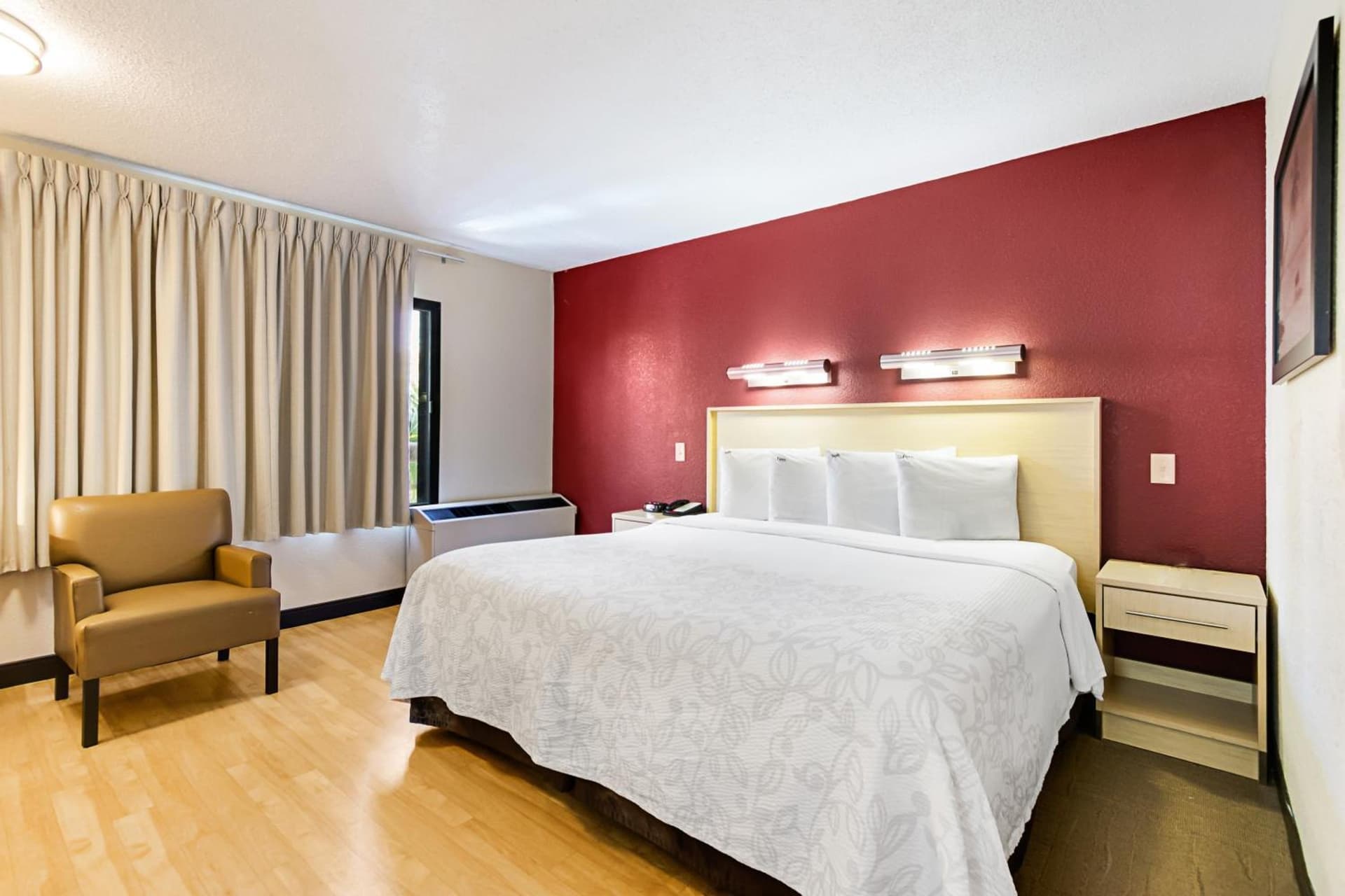 Red Roof Inn PLUS+ West Palm Beach gallery photo in West Palm Beach, FL — image 17