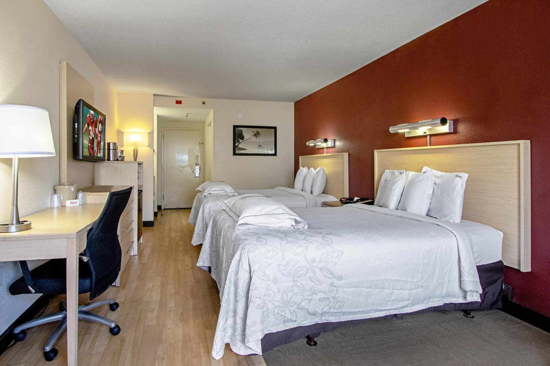 Red Roof Inn PLUS+ West Palm Beach gallery photo in West Palm Beach, FL — image 7