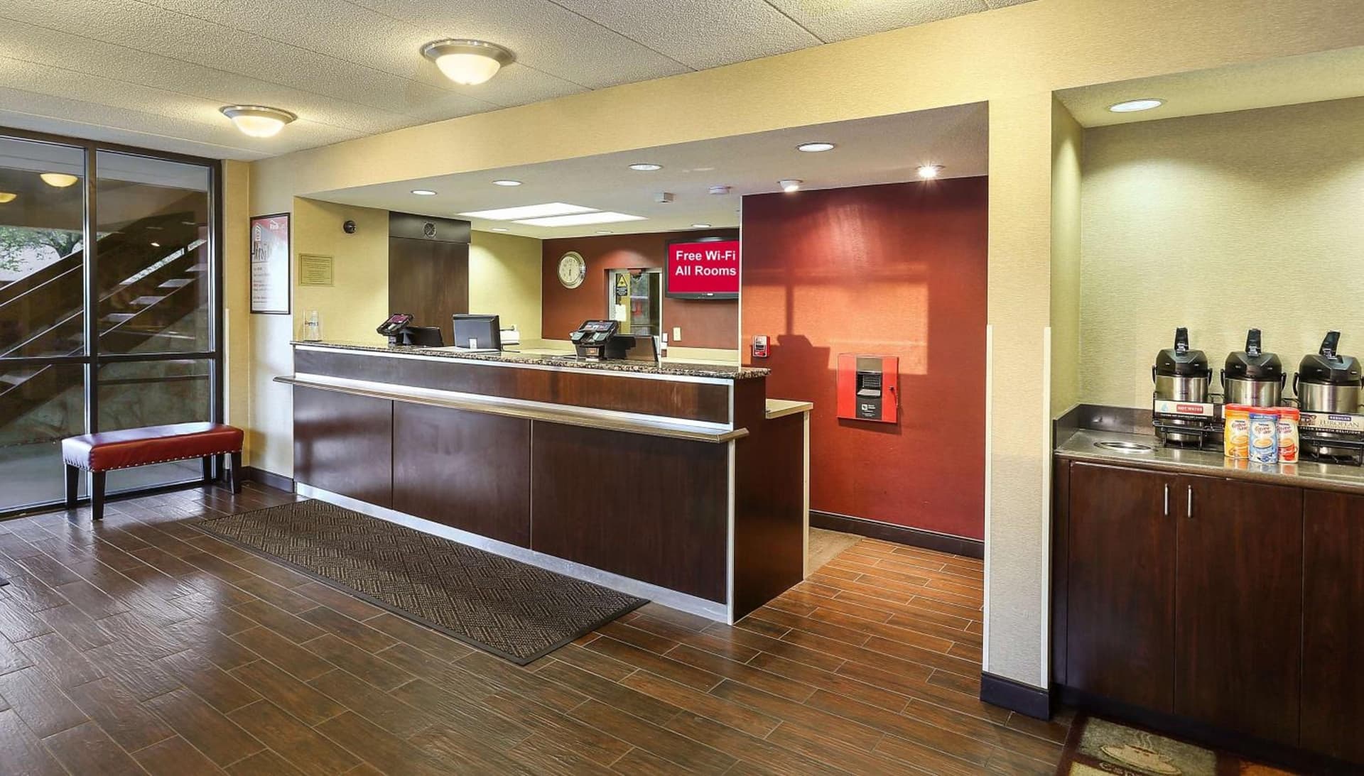 Red Roof Inn PLUS Washington DC - Oxon Hill property views in Oxon Hill, MD — gallery photo 3