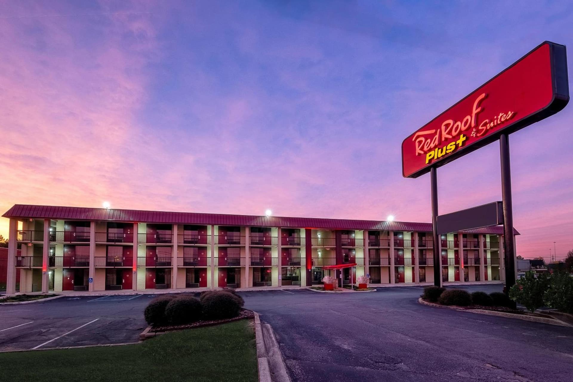 Red Roof Inn PLUS+ Huntsville – Madison interior in Madison, AL — gallery photo 2