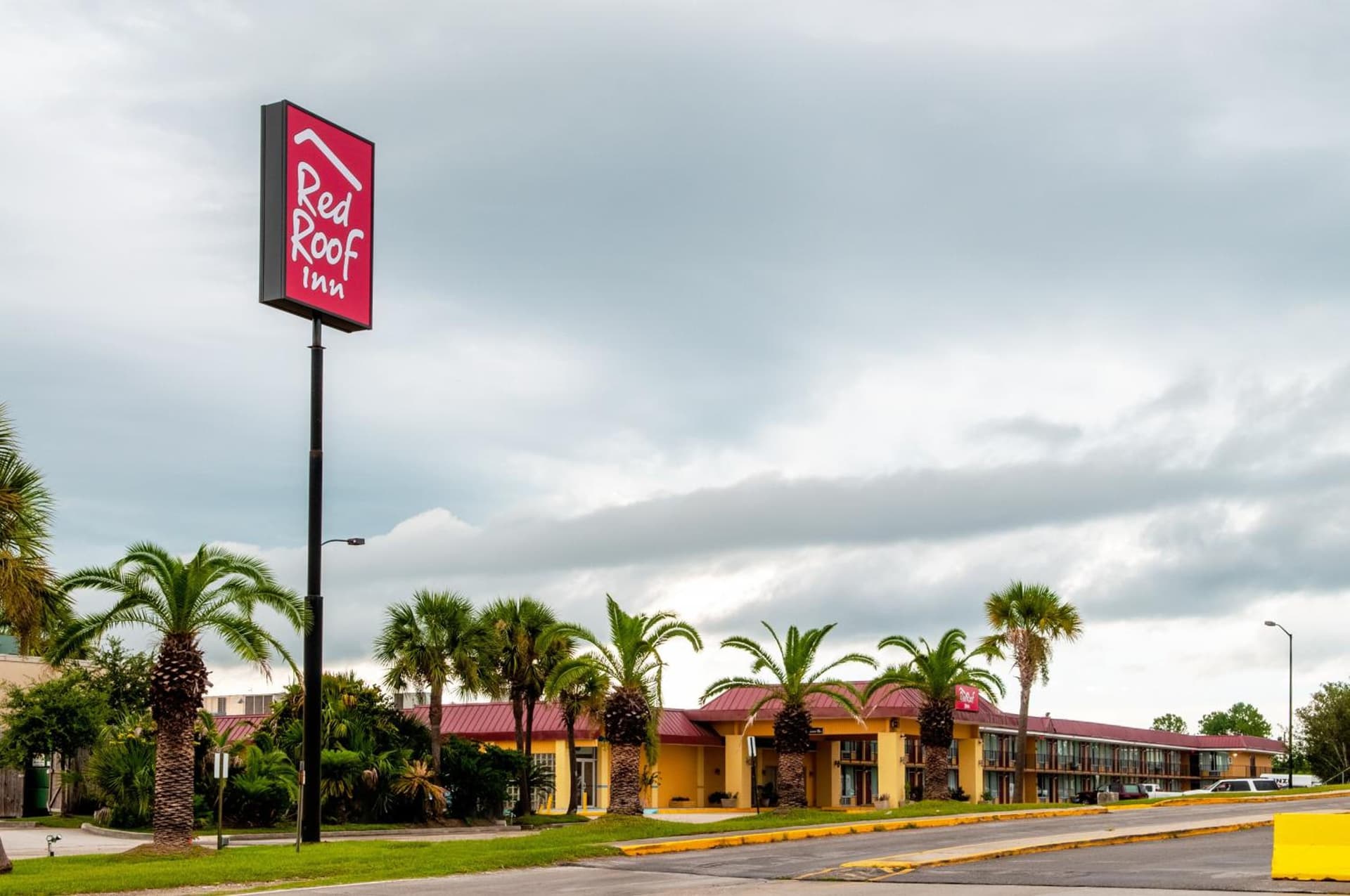Red Roof Inn Slidell interior in Slidell, LA — gallery photo 2