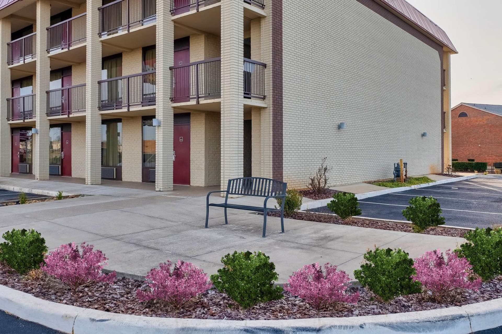 Red Roof Inn PLUS+ Huntsville – Madison property views in Madison, AL — gallery photo 3