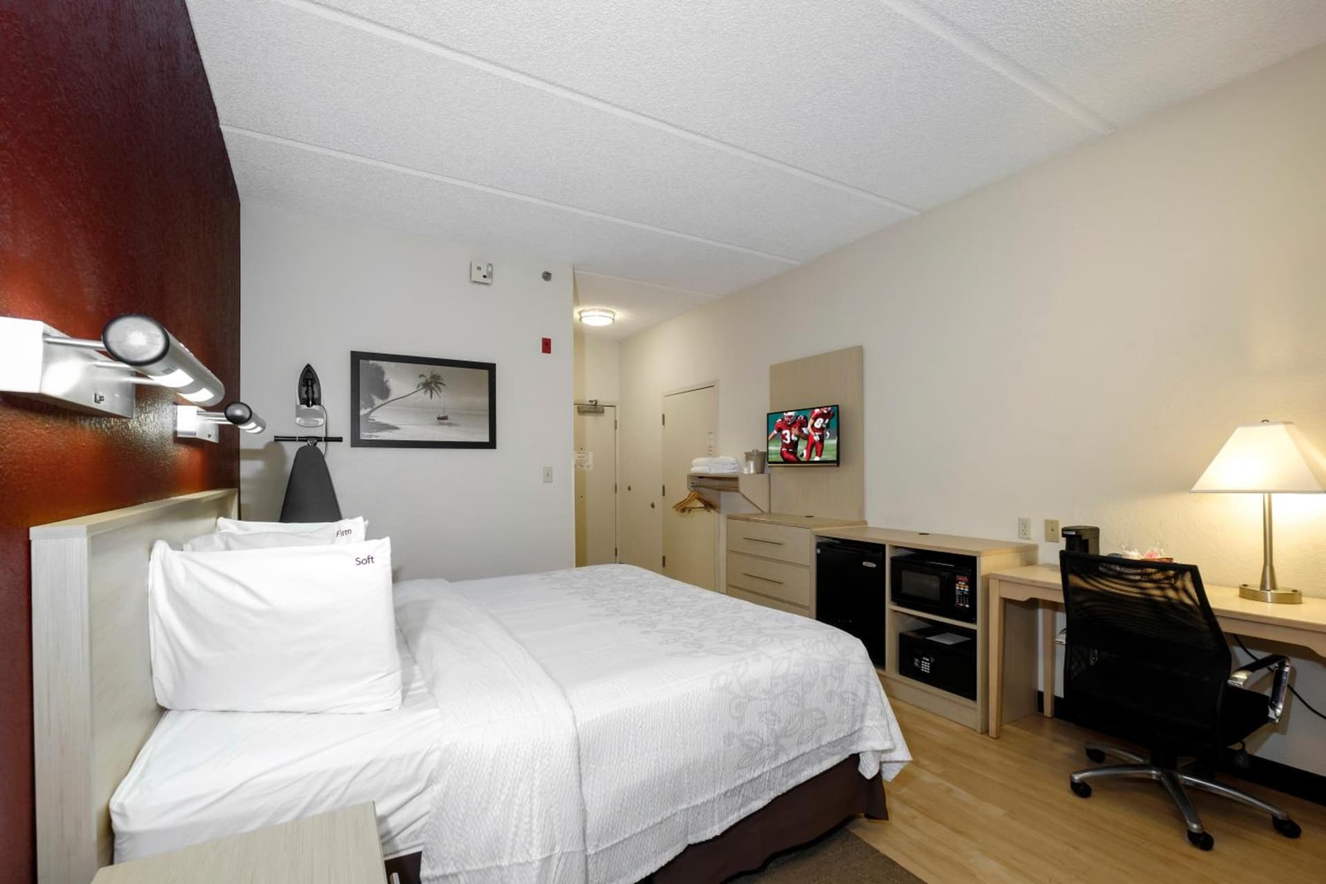 Red Roof Inn PLUS + Gainesville interior in Gainesville, FL — gallery photo 2
