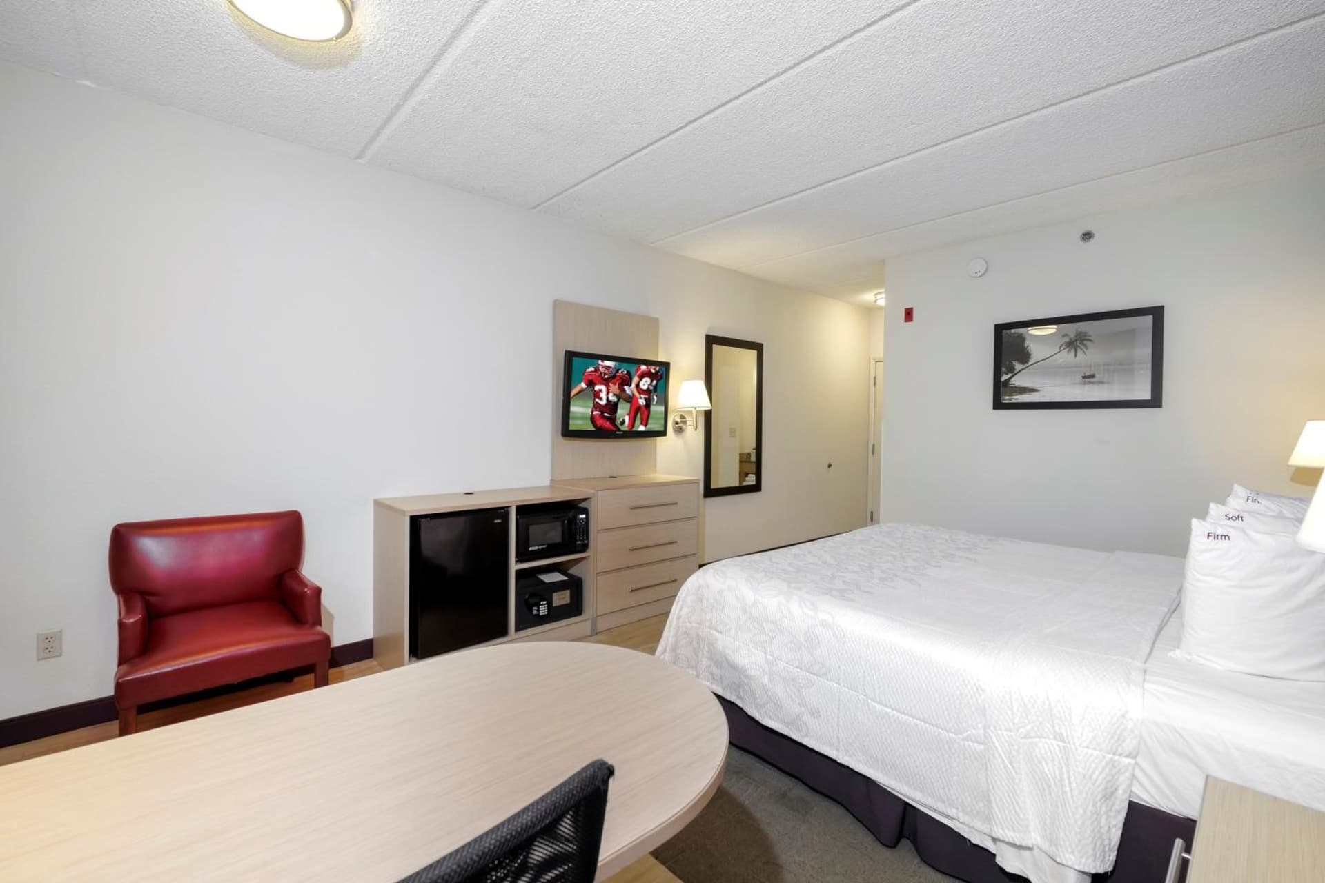 Red Roof Inn PLUS + Gainesville gallery photo in Gainesville, FL — image 38
