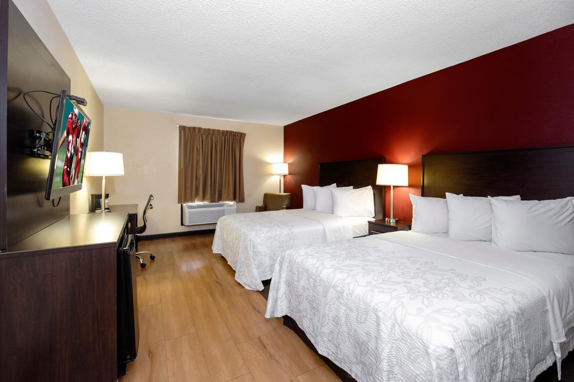Red Roof Inn PLUS+ & Suites Opelika gallery photo in Opelika, AL — image 10