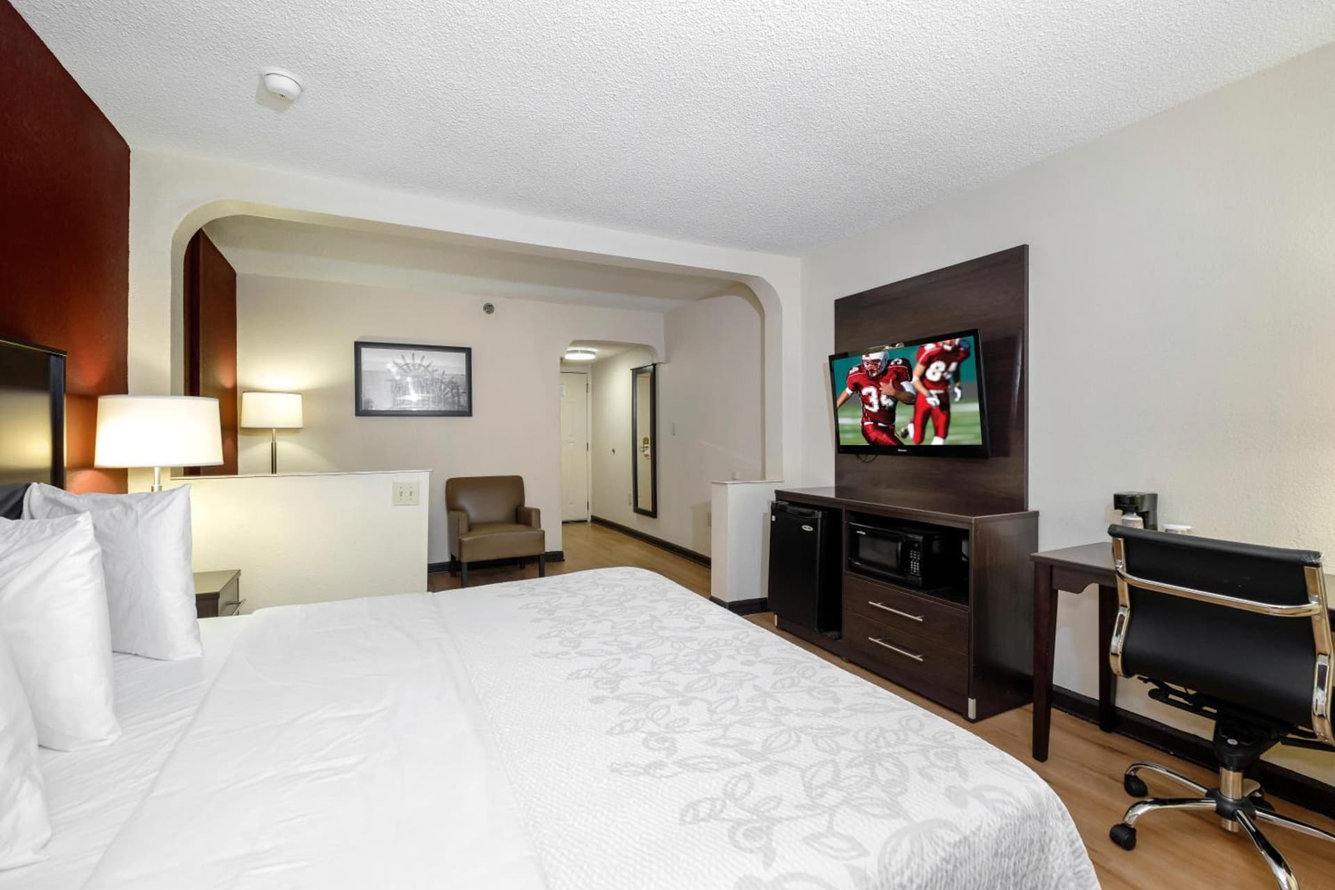 Red Roof Inn PLUS+ & Suites Opelika gallery photo in Opelika, AL — image 49