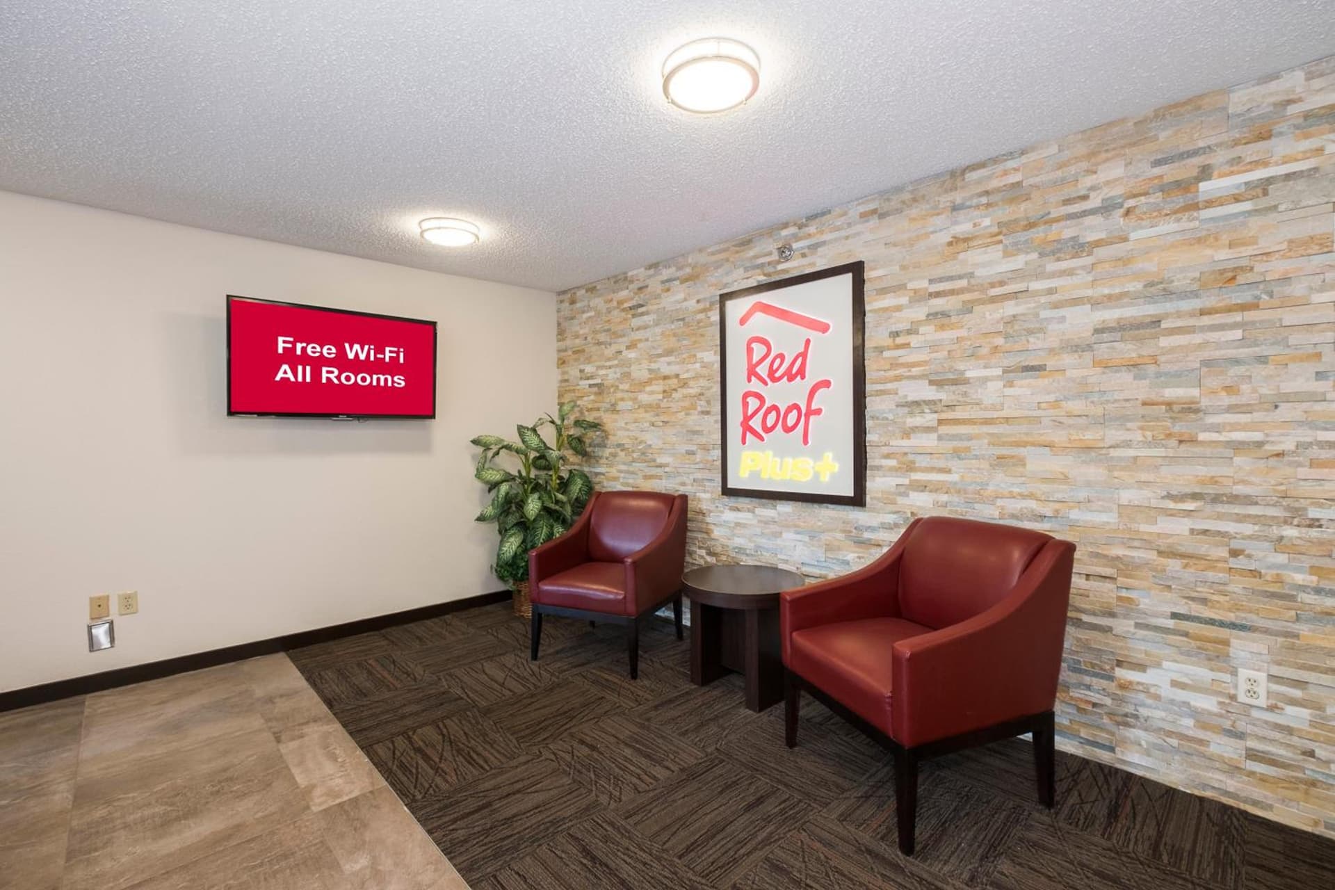 Red Roof Inn PLUS+ & Suites Opelika gallery photo in Opelika, AL — image 35