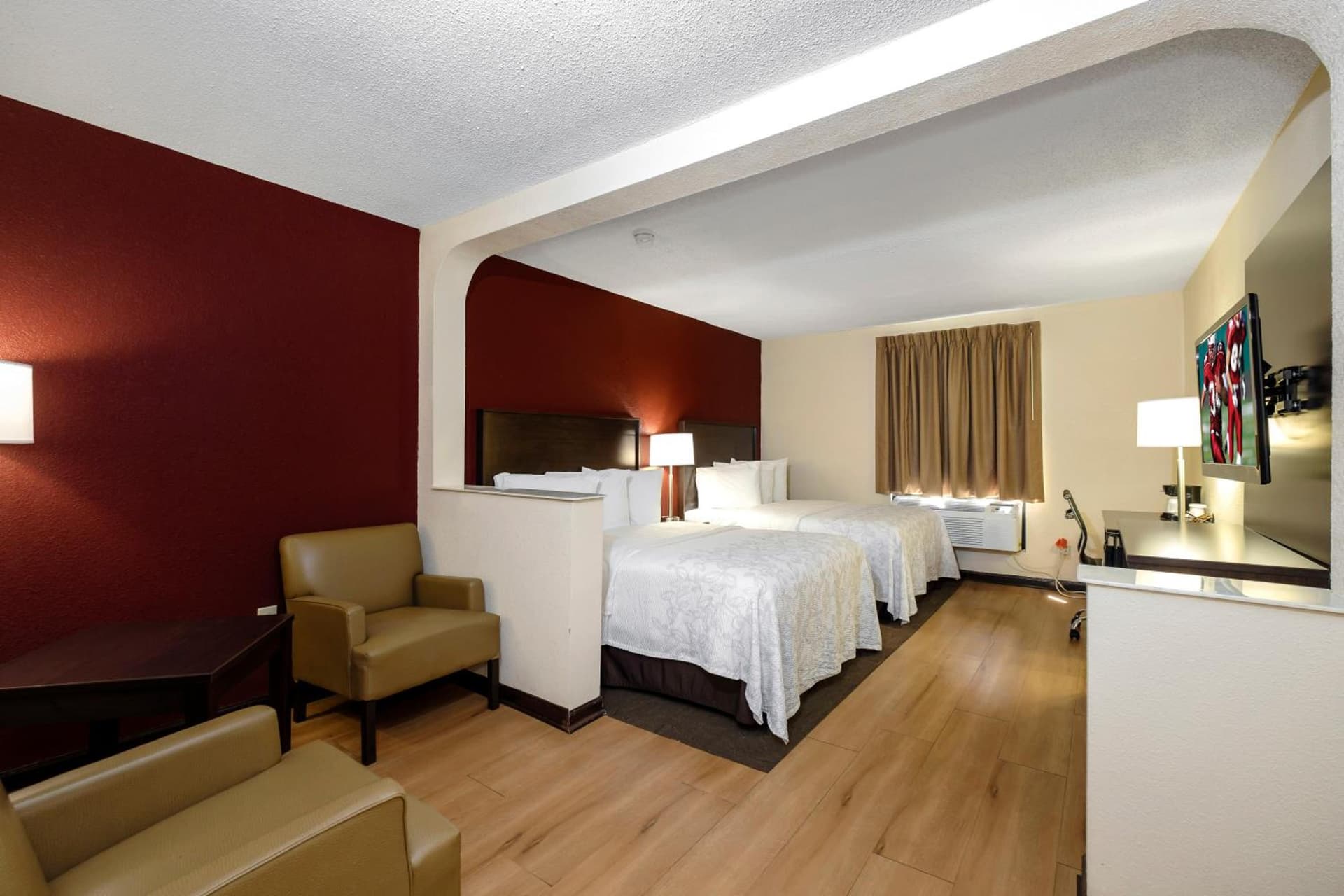 Red Roof Inn PLUS+ & Suites Opelika gallery photo in Opelika, AL — image 39
