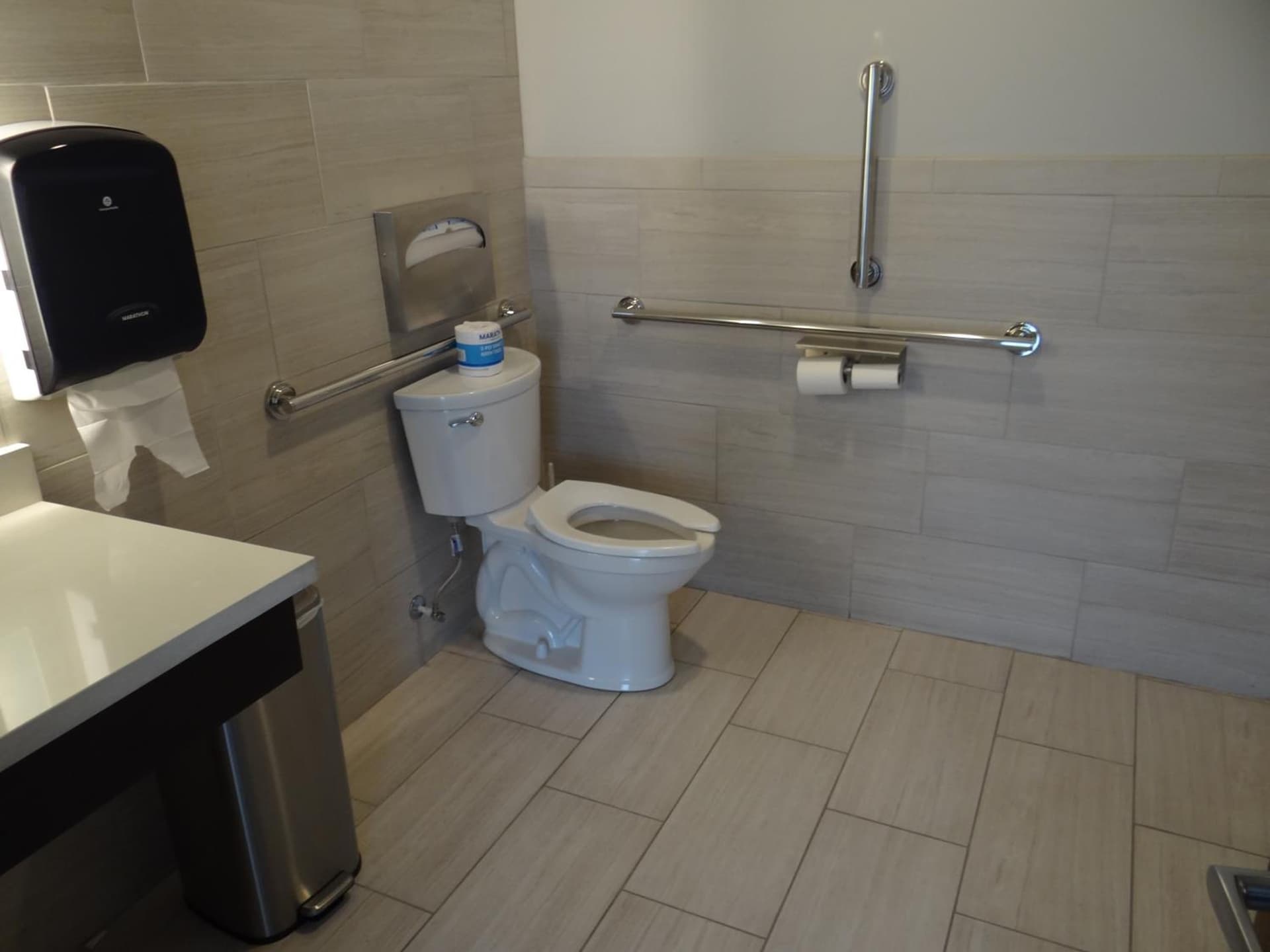 Holiday Inn Express & Suites - Auburn Downtown by IHG property views in Auburn, WA — gallery photo 3