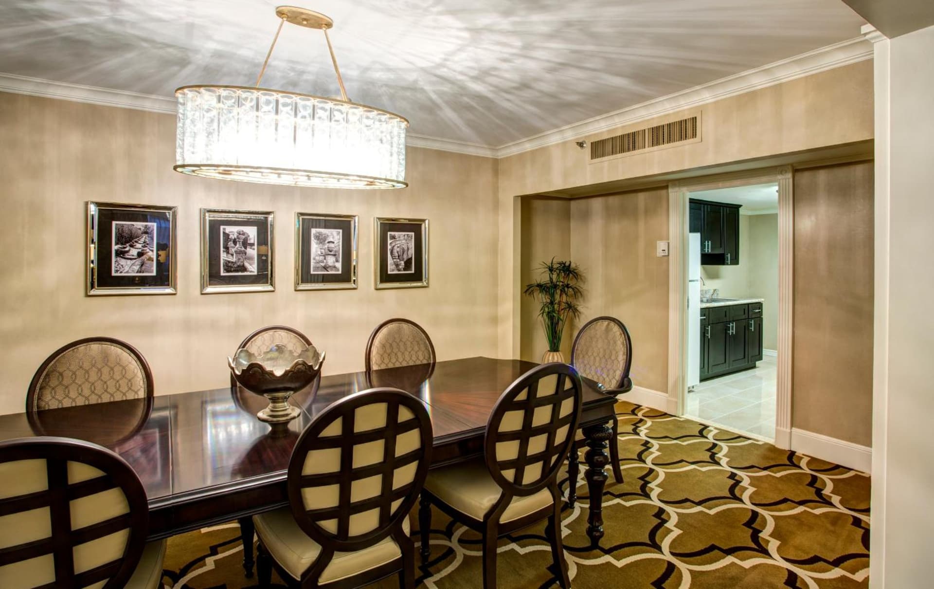 InterContinental New Orleans by IHG gallery photo in New Orleans, LA — image 12
