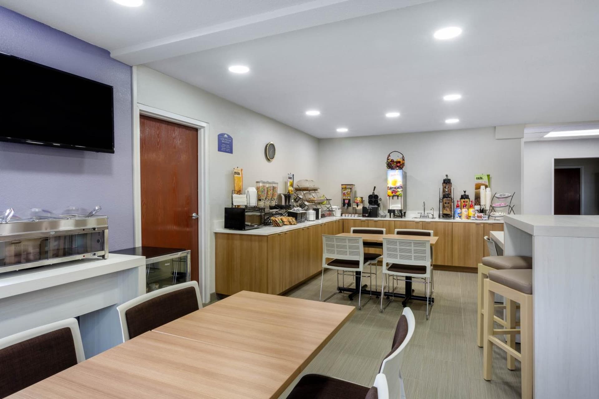 Microtel Inn & Suites by Wyndham Burlington gallery photo in Burlington, NC — image 18