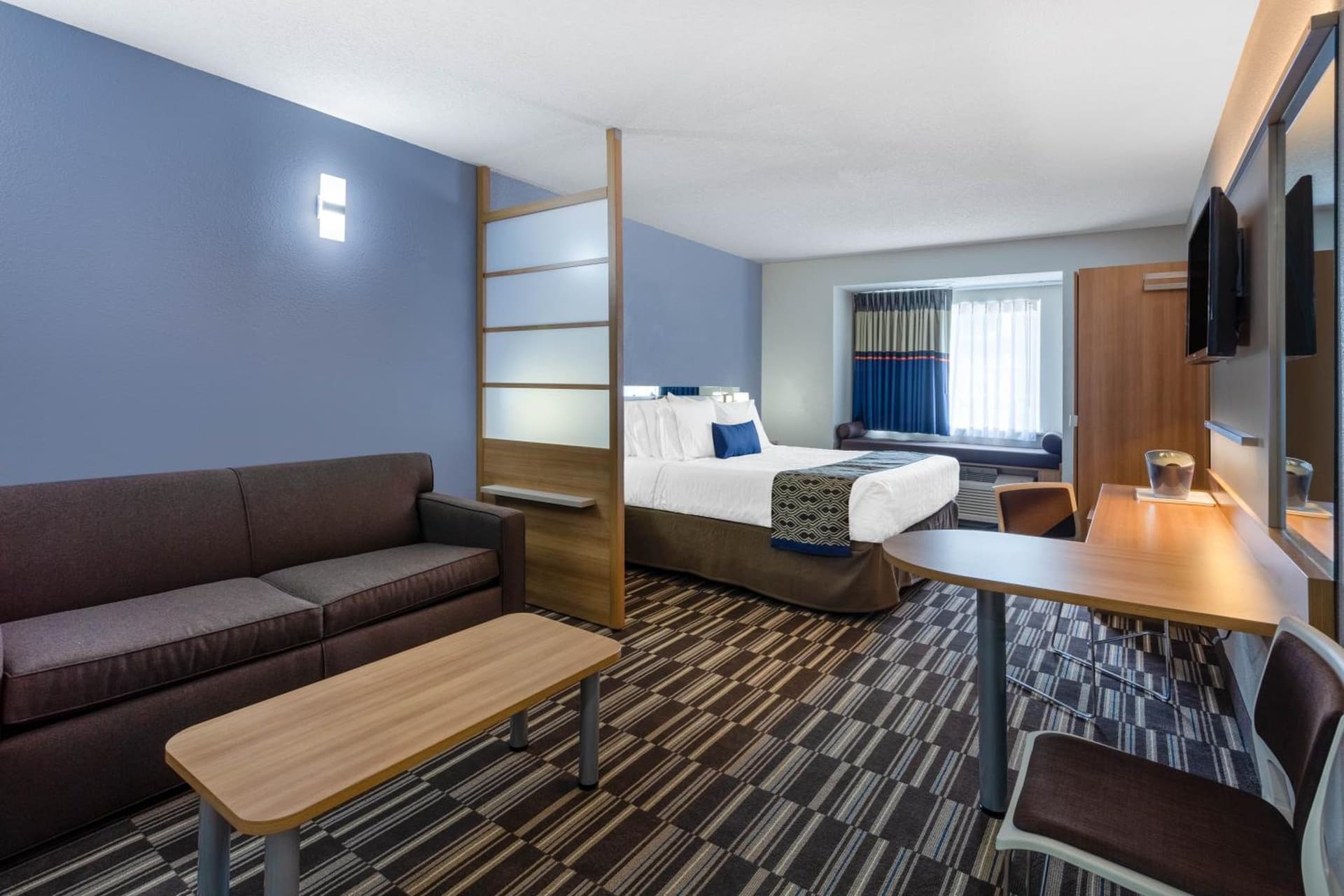 Microtel Inn & Suites by Wyndham Burlington gallery photo in Burlington, NC — image 4