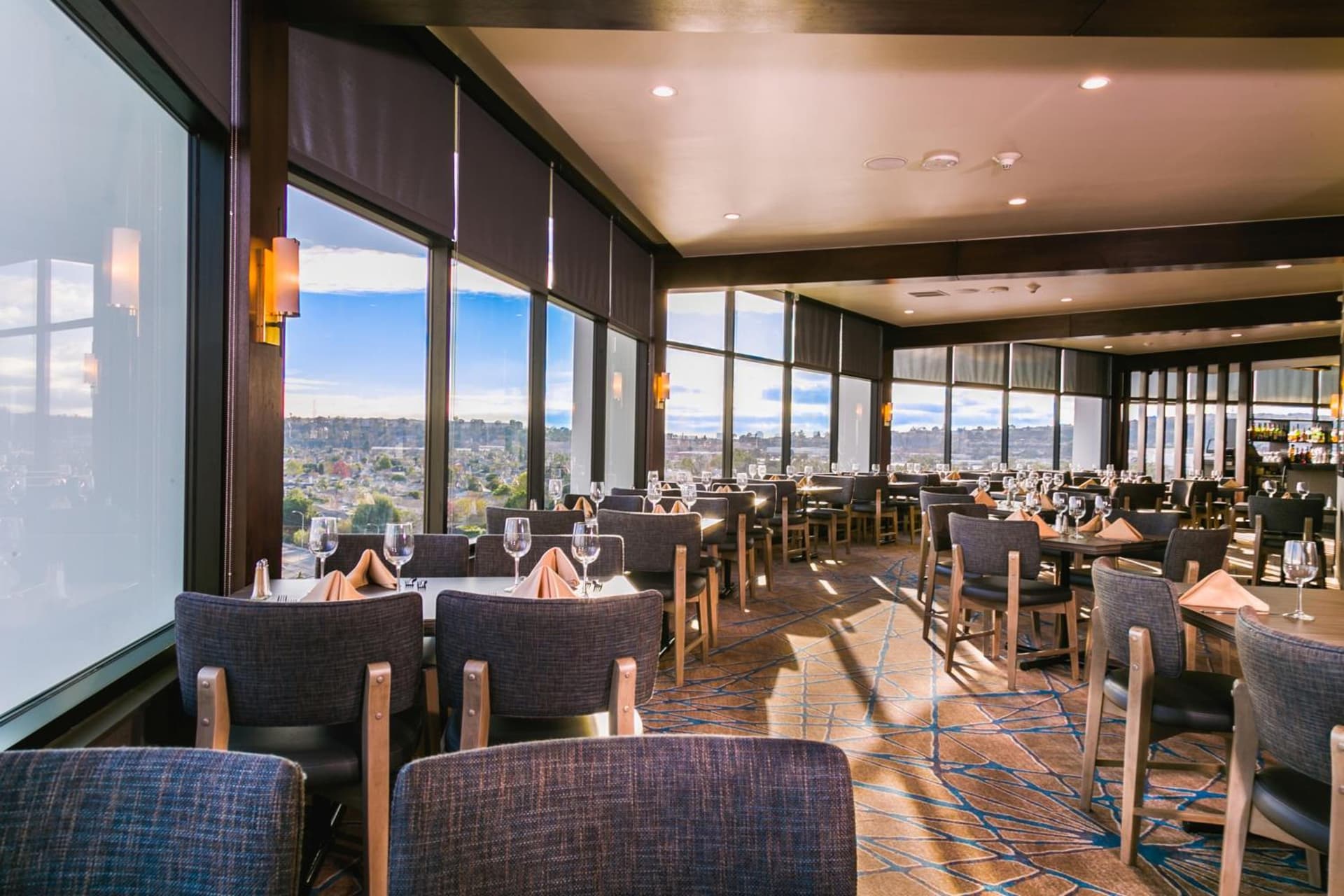 Holiday Inn Long Beach - Airport by IHG property views in Long Beach, CA — gallery photo 3