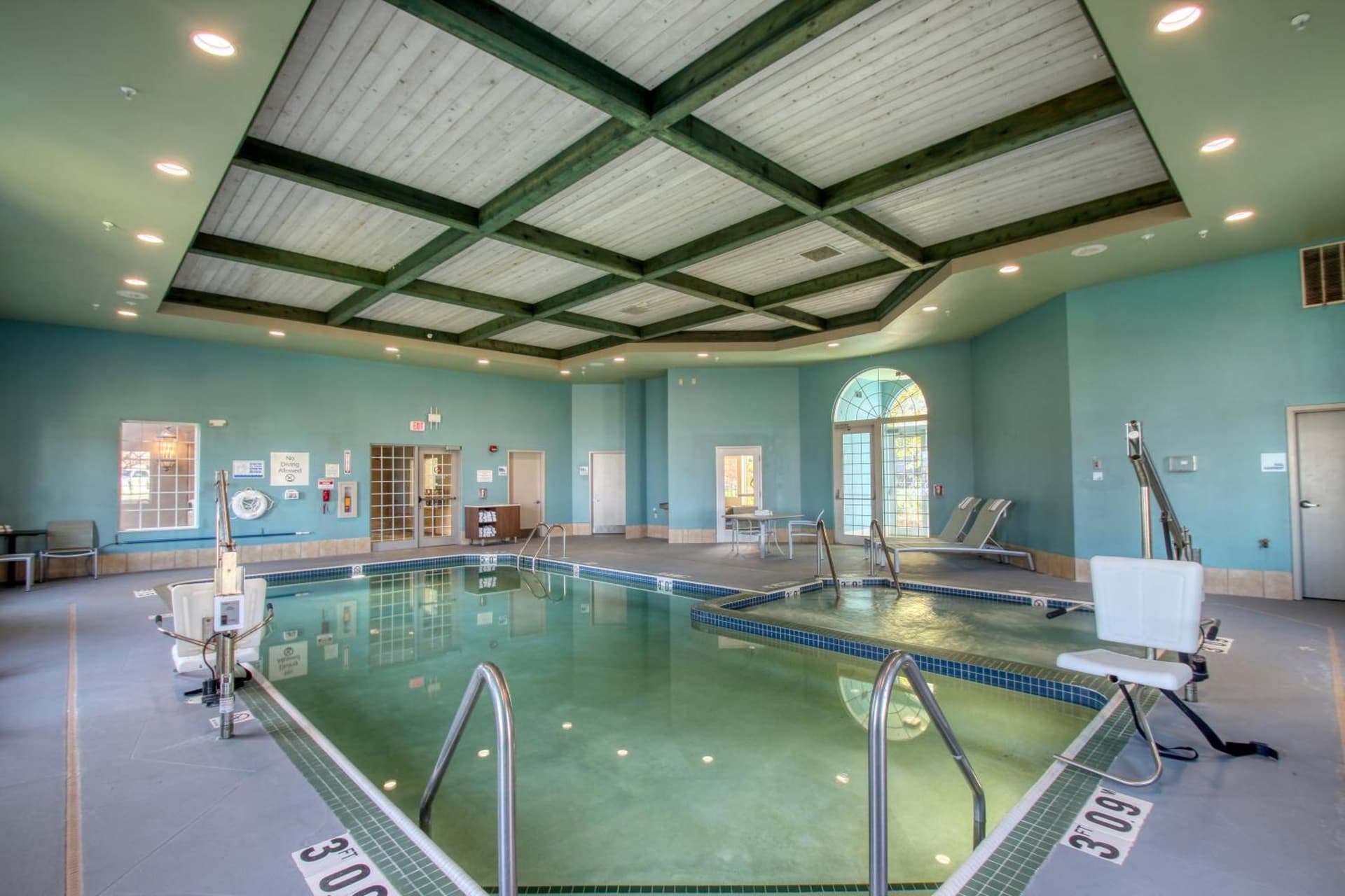 Holiday Inn Express Hotel & Suites Oshkosh by IHG gallery photo in Oshkosh, WI — image 8