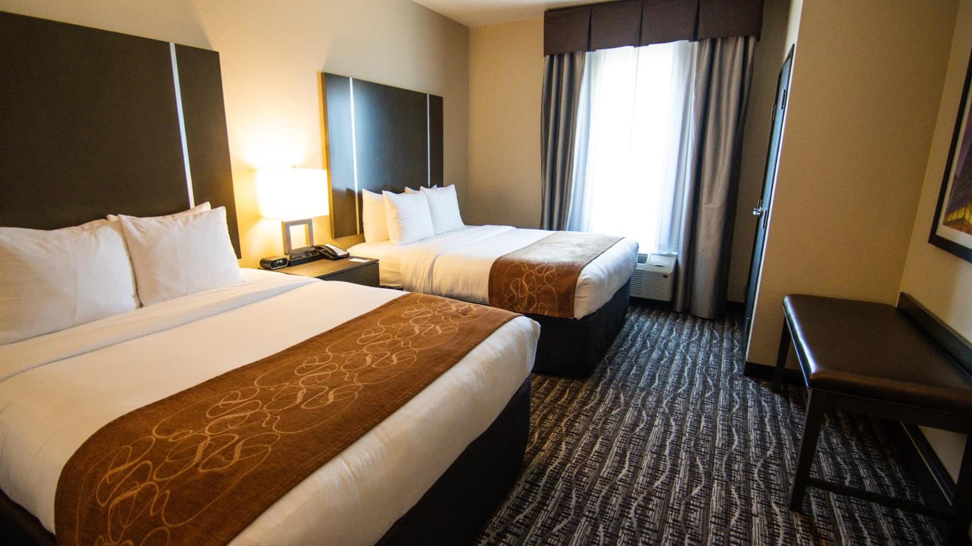 Comfort Suites Near Sam Houston Race Park gallery photo in Houston, TX — image 8