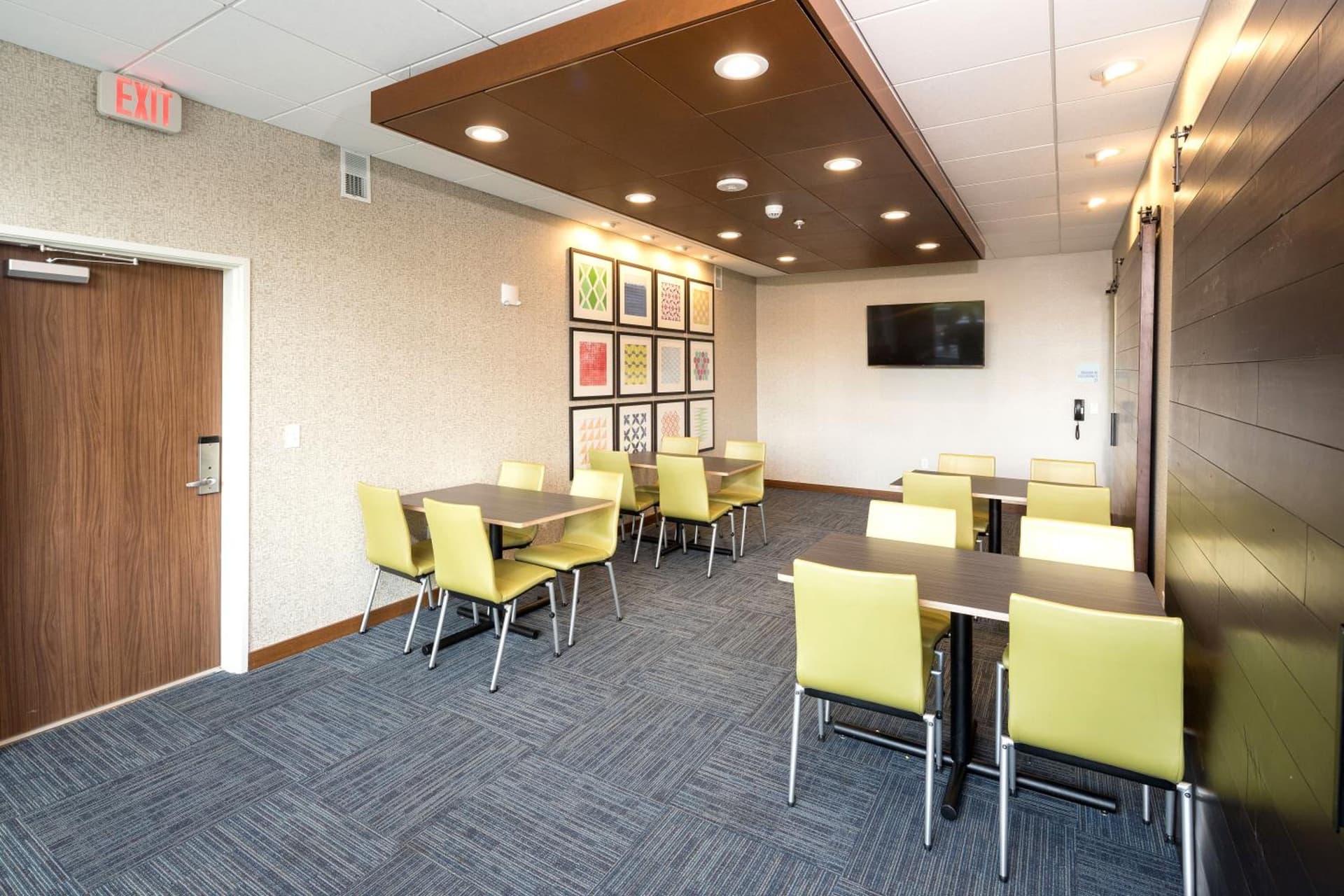Holiday Inn Express & Suites - Kalamazoo West by IHG gallery photo in Kalamazoo, MI — image 33