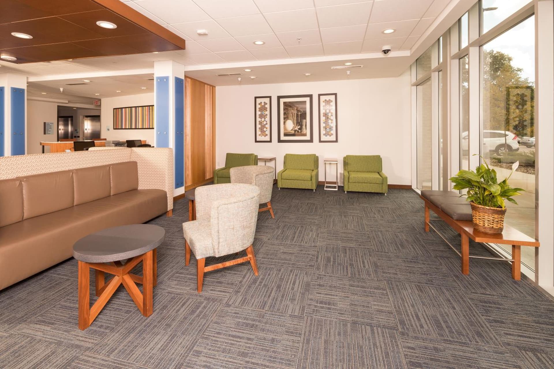 Holiday Inn Express & Suites - Kalamazoo West by IHG gallery photo in Kalamazoo, MI — image 8