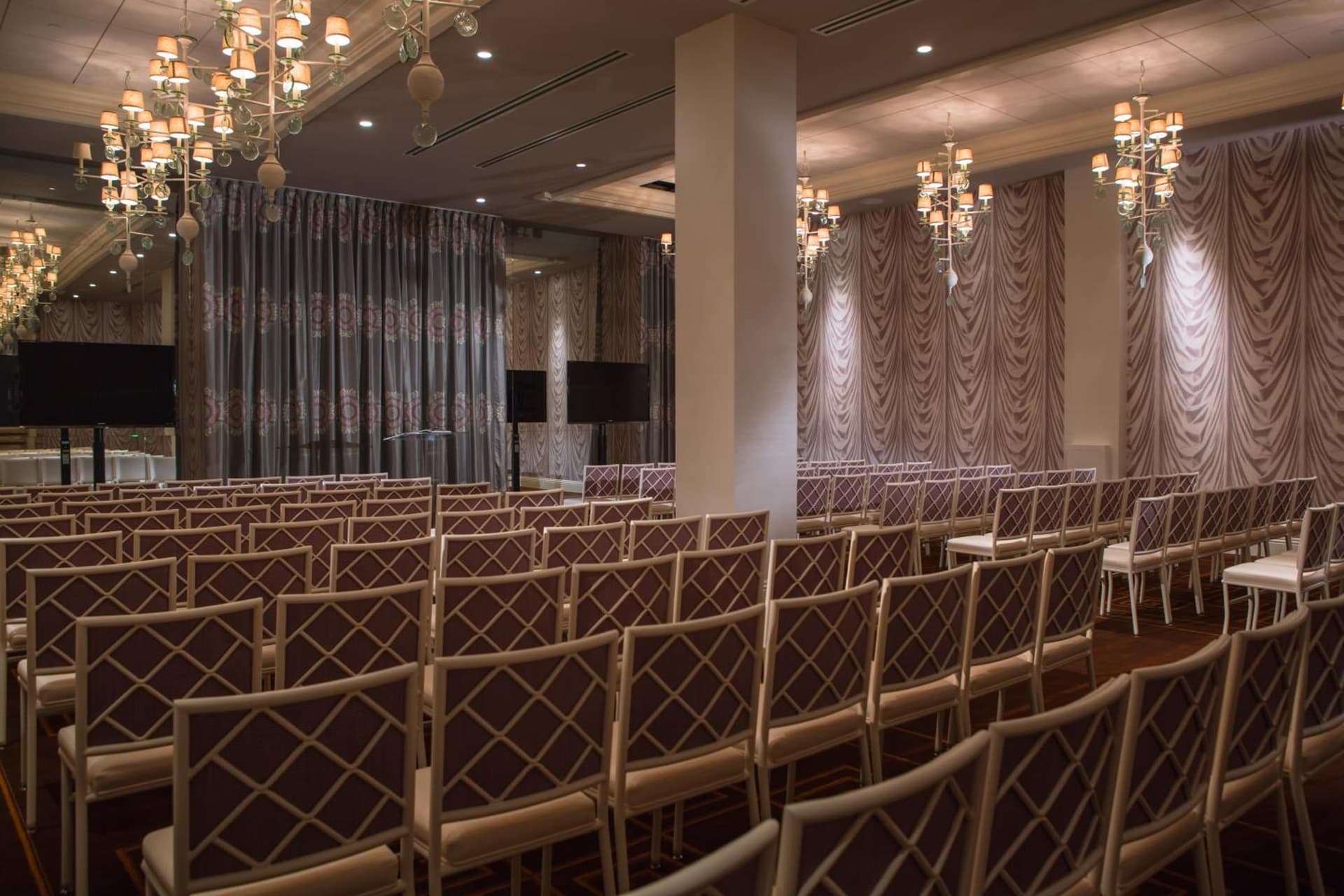 Kimpton Hotel Monaco Philadelphia by IHG gallery photo in Philadelphia, PA — image 23