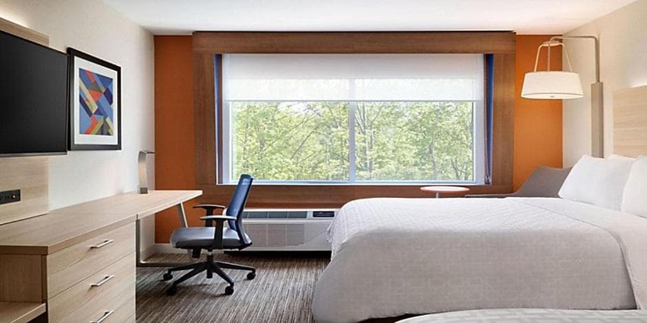 Holiday Inn Express Hotel & Suites Woodbridge by IHG property views in Woodbridge, VA — gallery photo 3