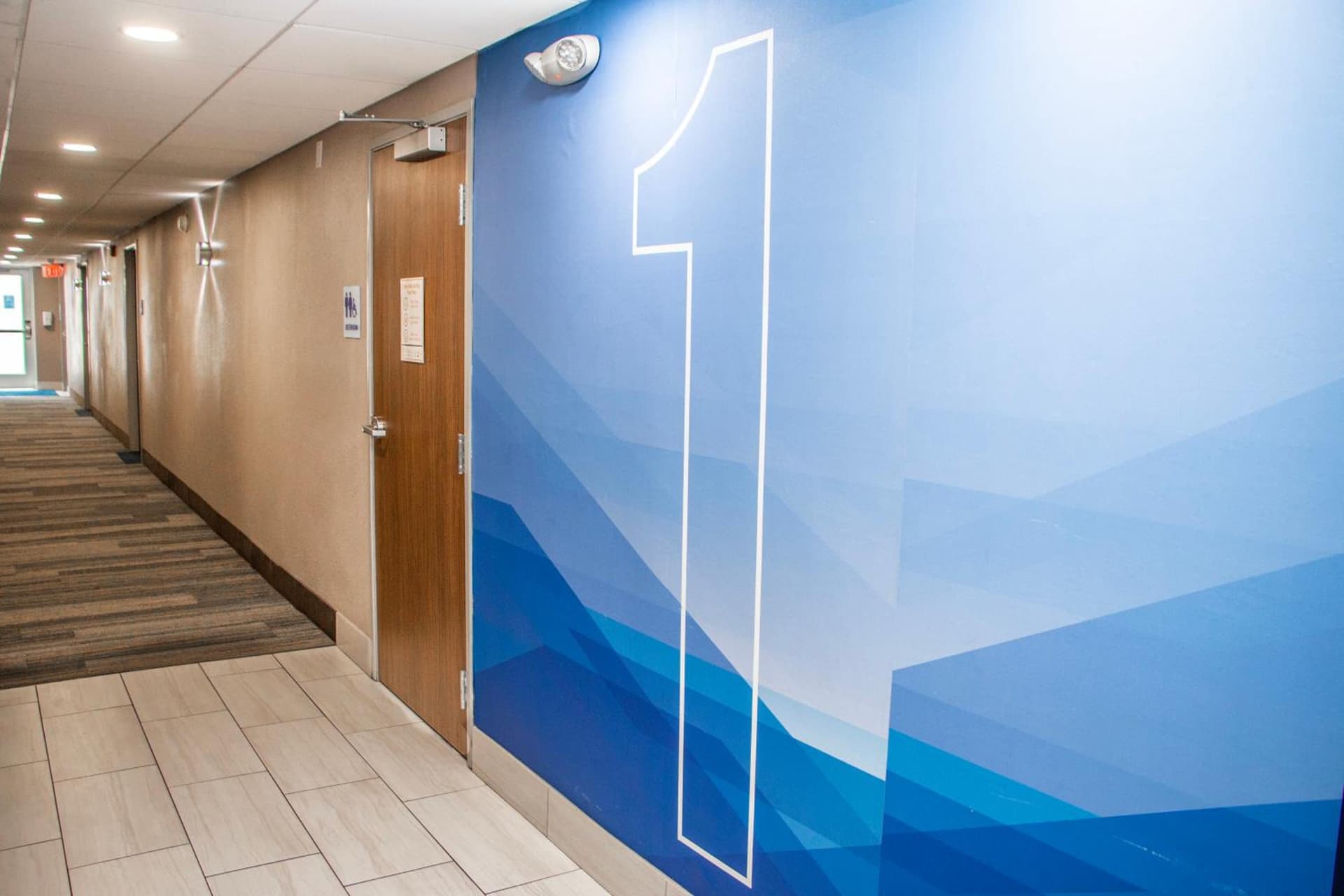 Holiday Inn Express - Allentown North by IHG interior in Allentown, PA — gallery photo 2
