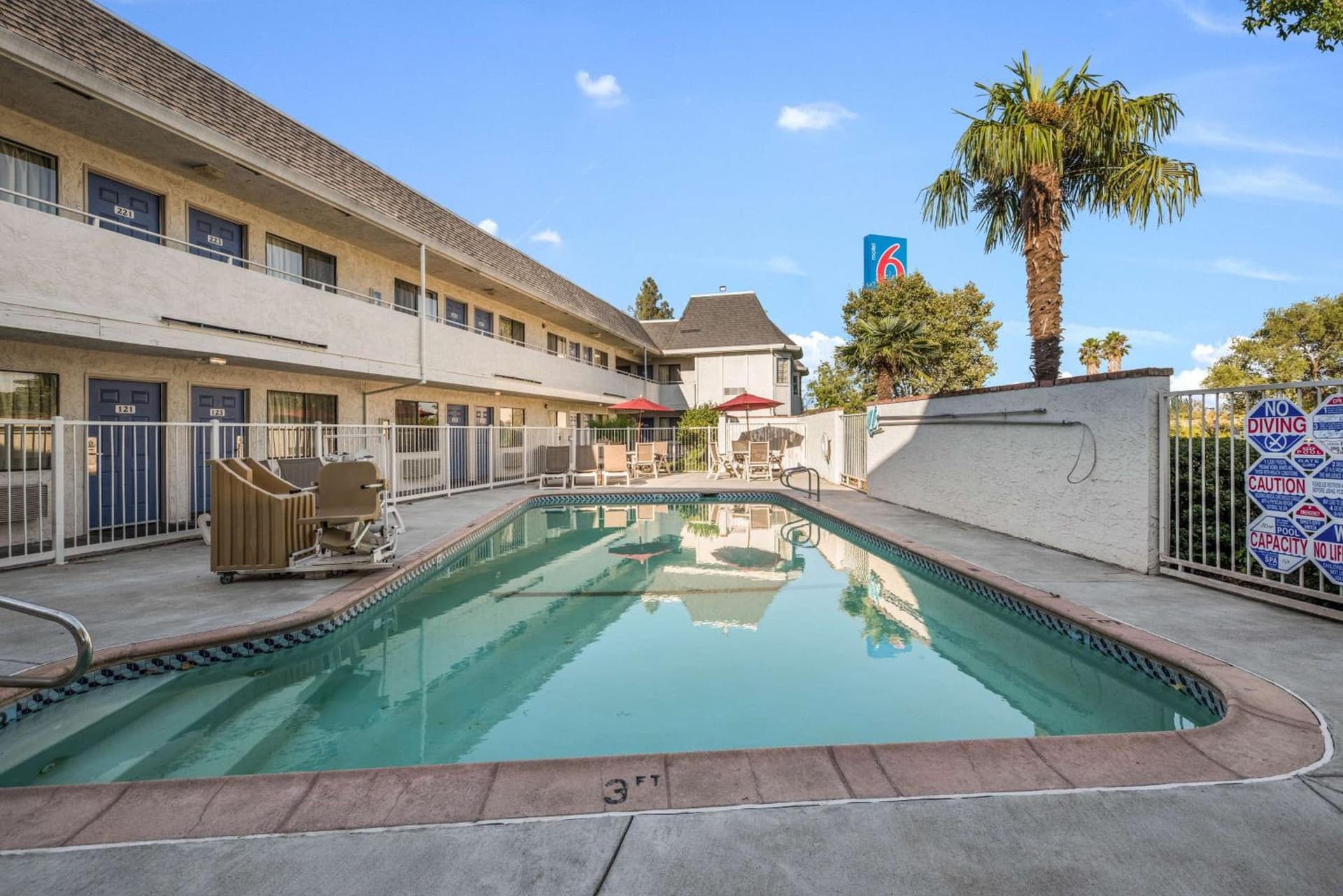Motel 6-Fairfield, CA - North interior in Fairfield, CA — gallery photo 2