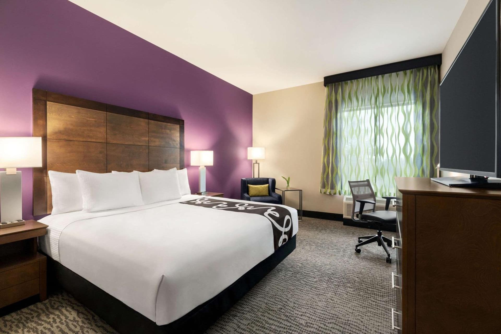 La Quinta Inn & Suites by Wyndham Burlington gallery photo in Burlington, WA — image 9
