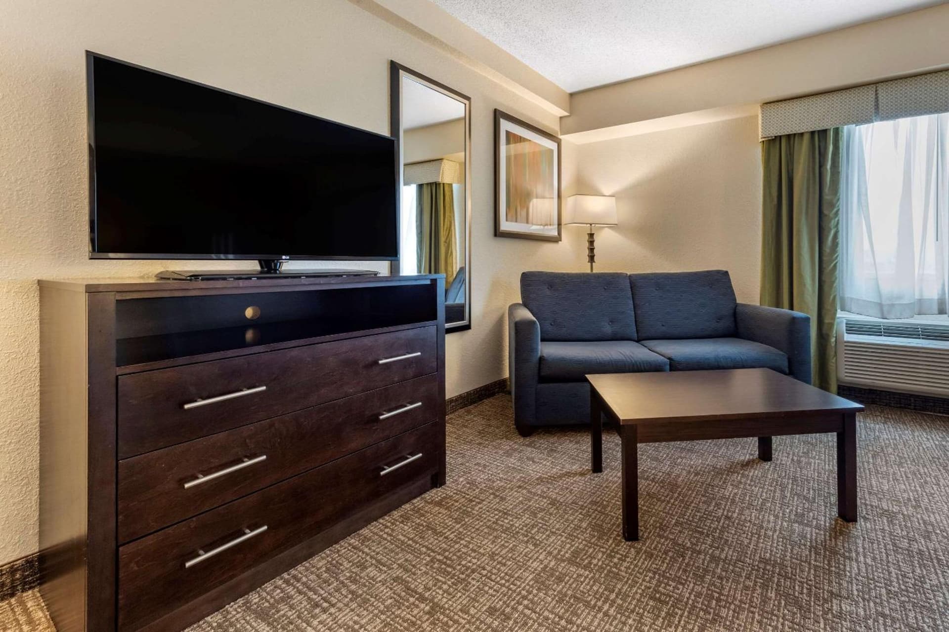 Comfort Inn & Suites Butler gallery photo in Butler, PA — image 26