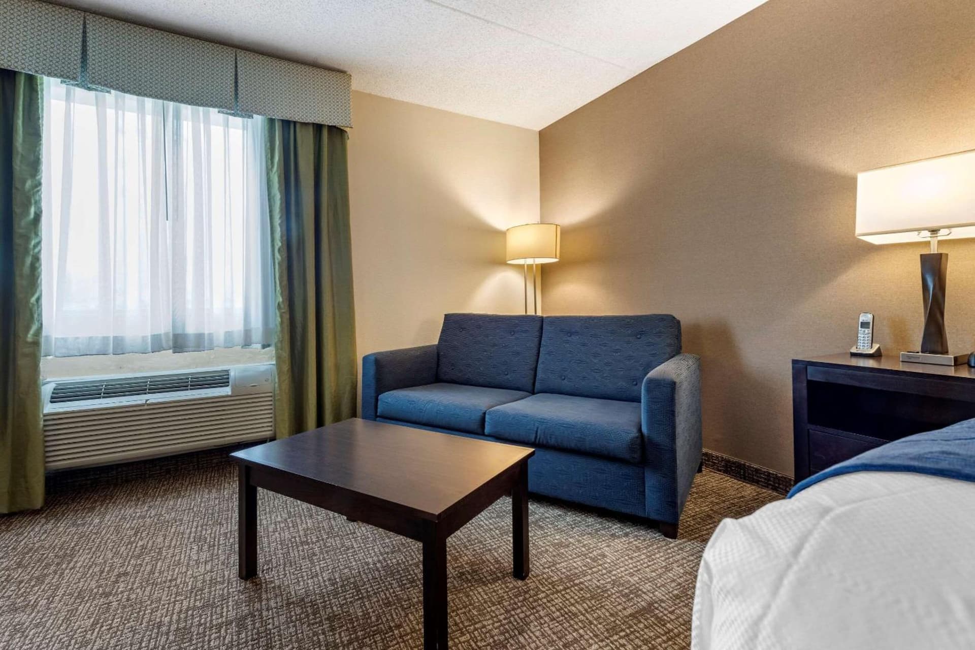 Comfort Inn & Suites Butler gallery photo in Butler, PA — image 32